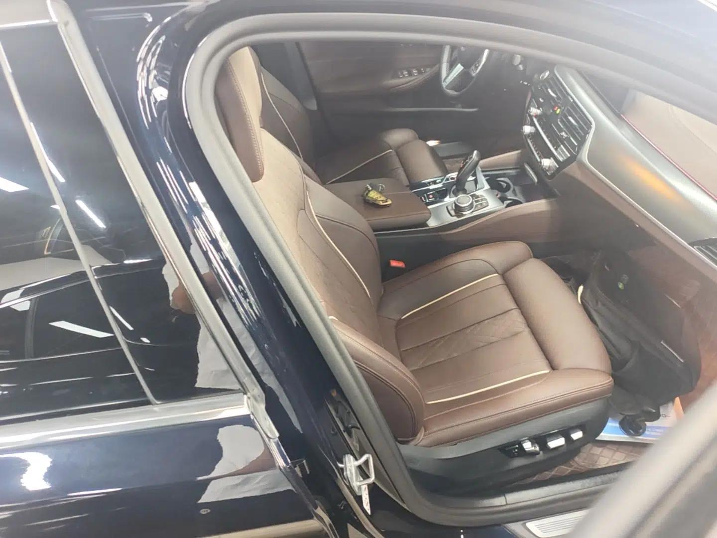 BMW 5 Series New Energy 2022 Second Facelift 535Le Pioneer Edition M Sport Package — миниатюра 19