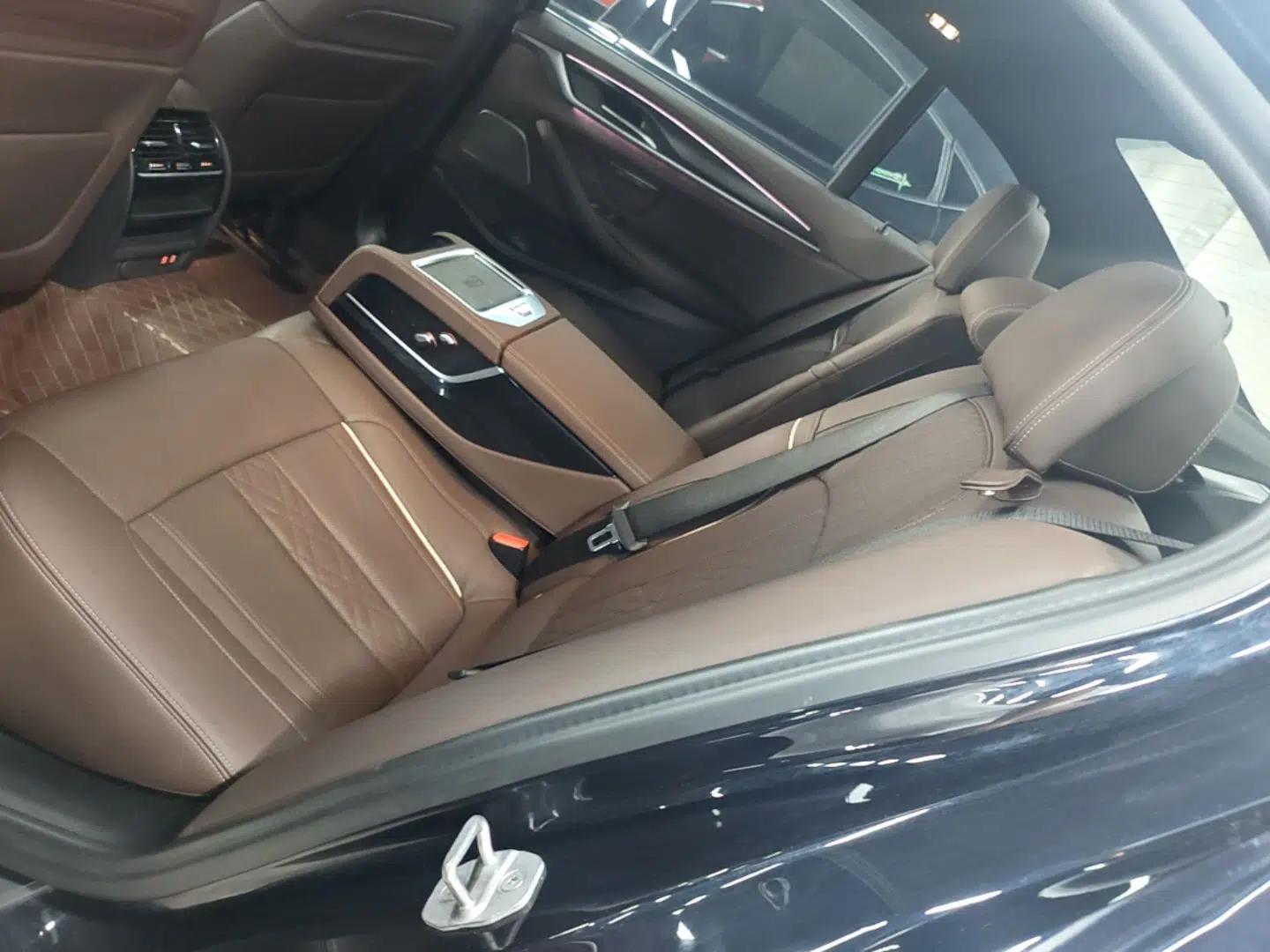 BMW 5 Series New Energy 2022 Second Facelift 535Le Pioneer Edition M Sport Package — миниатюра 20