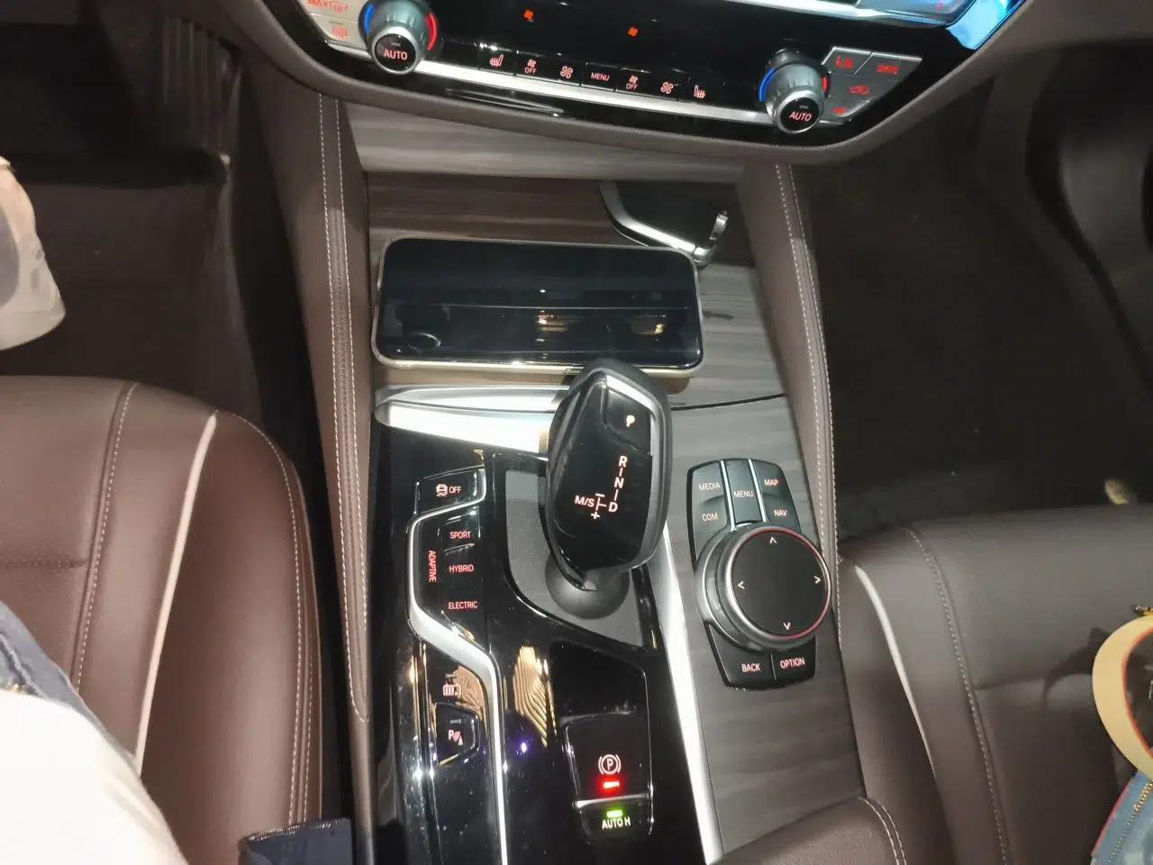 BMW 5 Series New Energy 2021 535Le Luxury Package — миниатюра 14