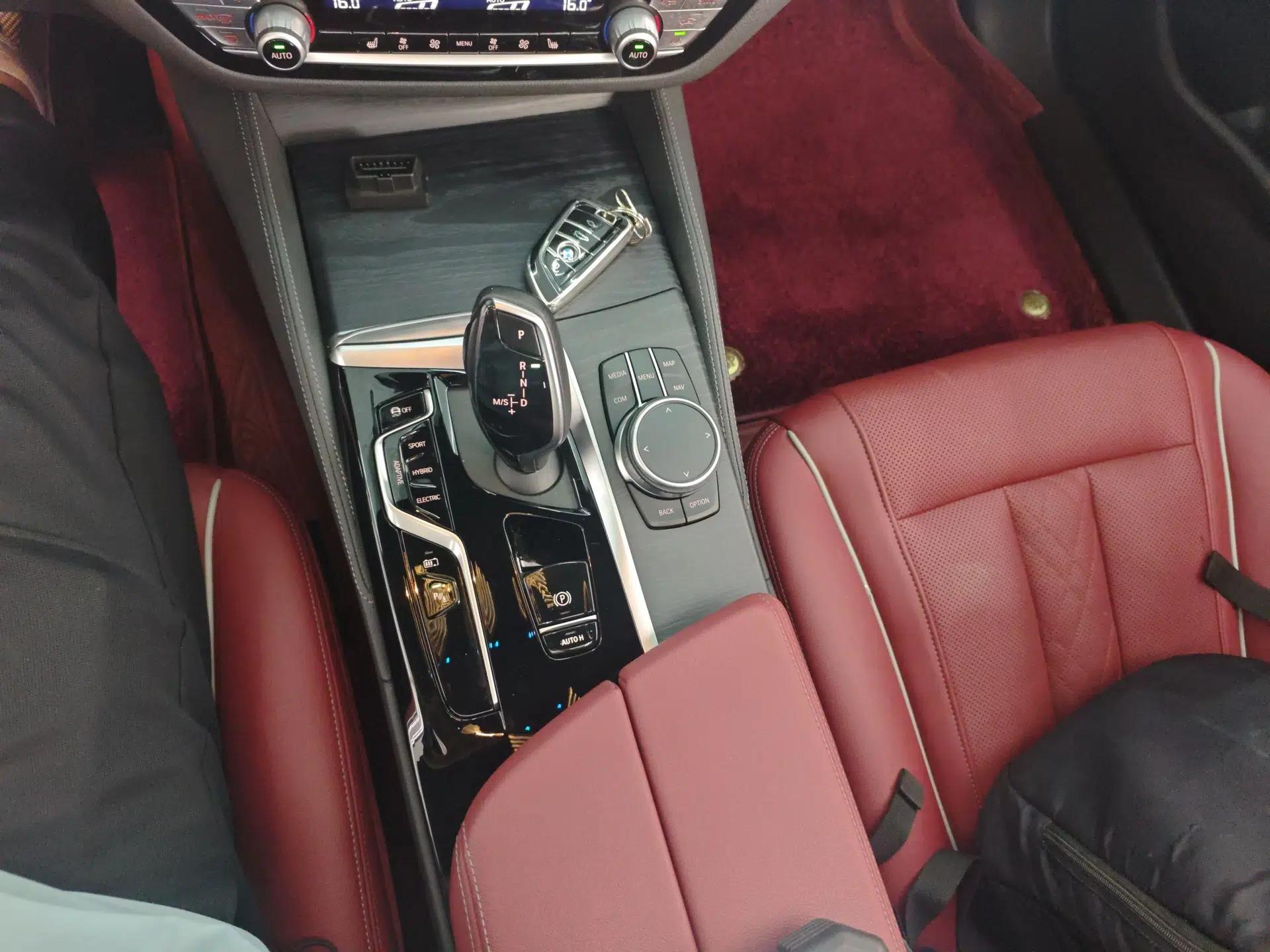 BMW 5 Series New Energy 2021 535Le Pioneer Edition M Sport Package — миниатюра 16