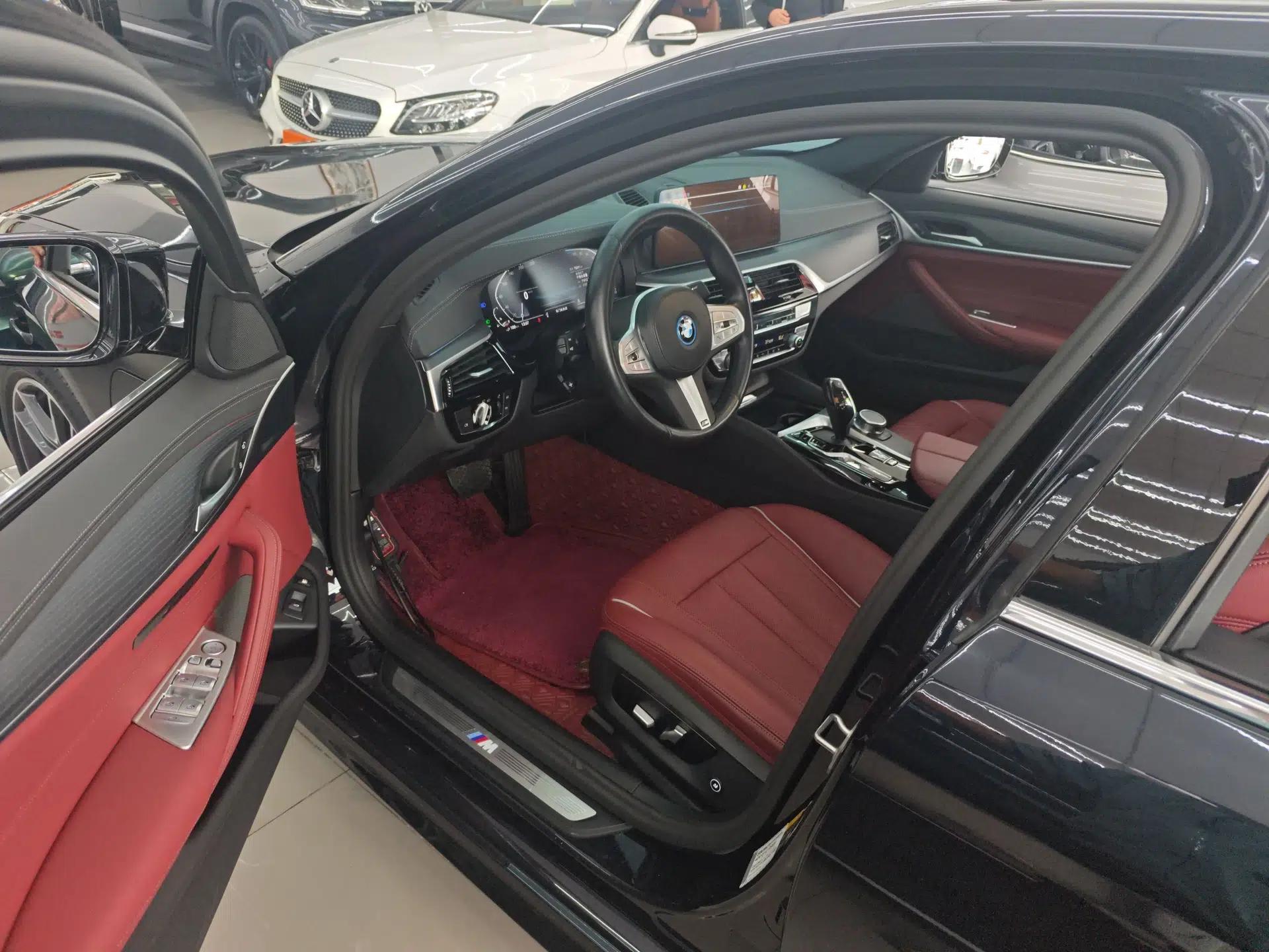 BMW 5 Series New Energy 2021 535Le Pioneer Edition M Sport Package — миниатюра 18