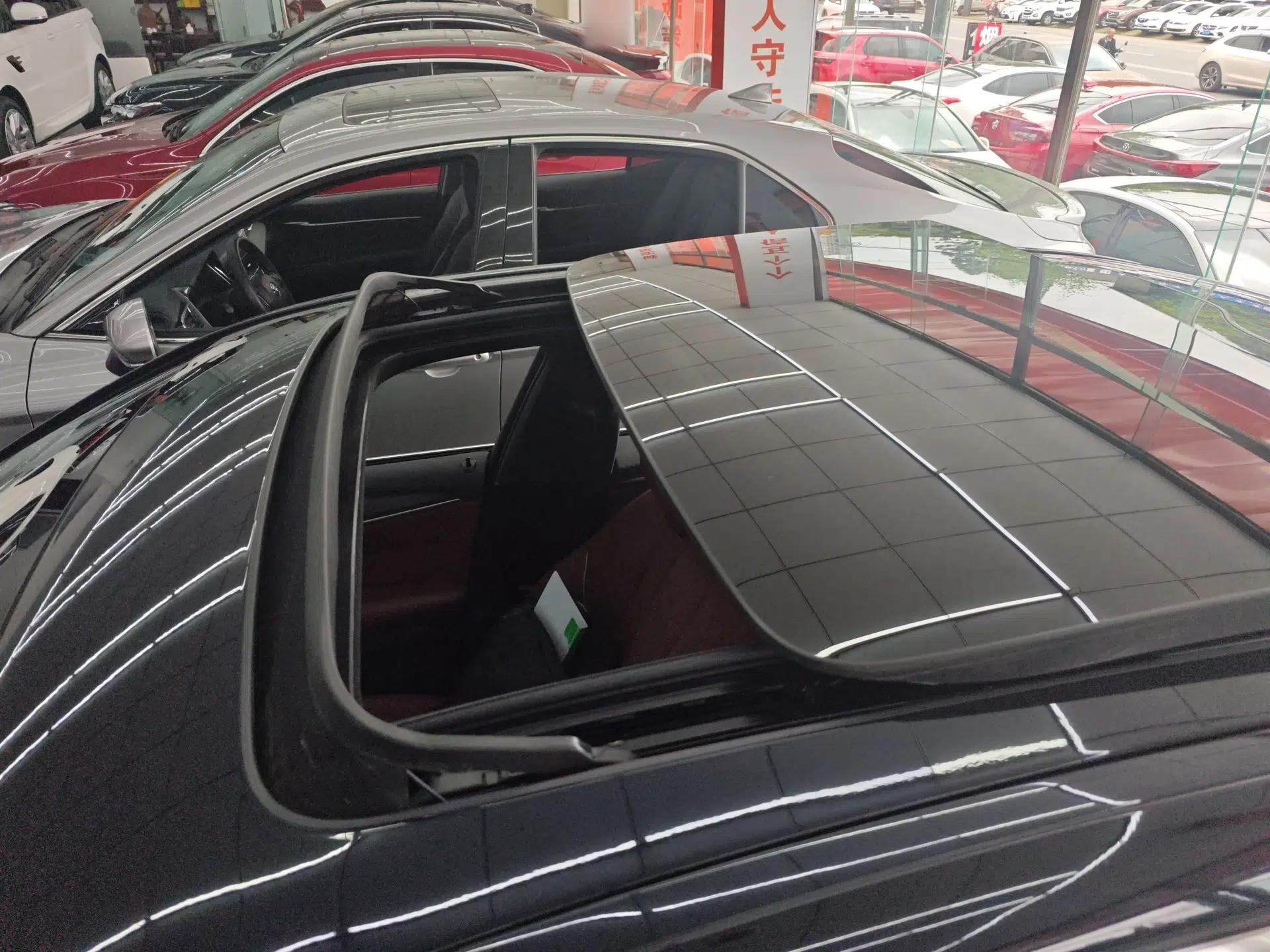 BMW 5 Series New Energy 2021 535Le Pioneer Edition M Sport Package — миниатюра 7
