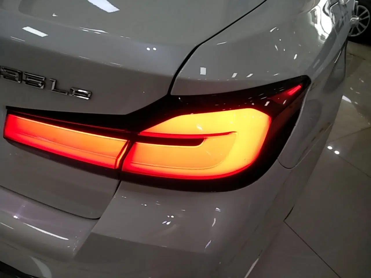 BMW 5 Series New Energy 2021 Restyled 535Le M Sport Package — миниатюра 14