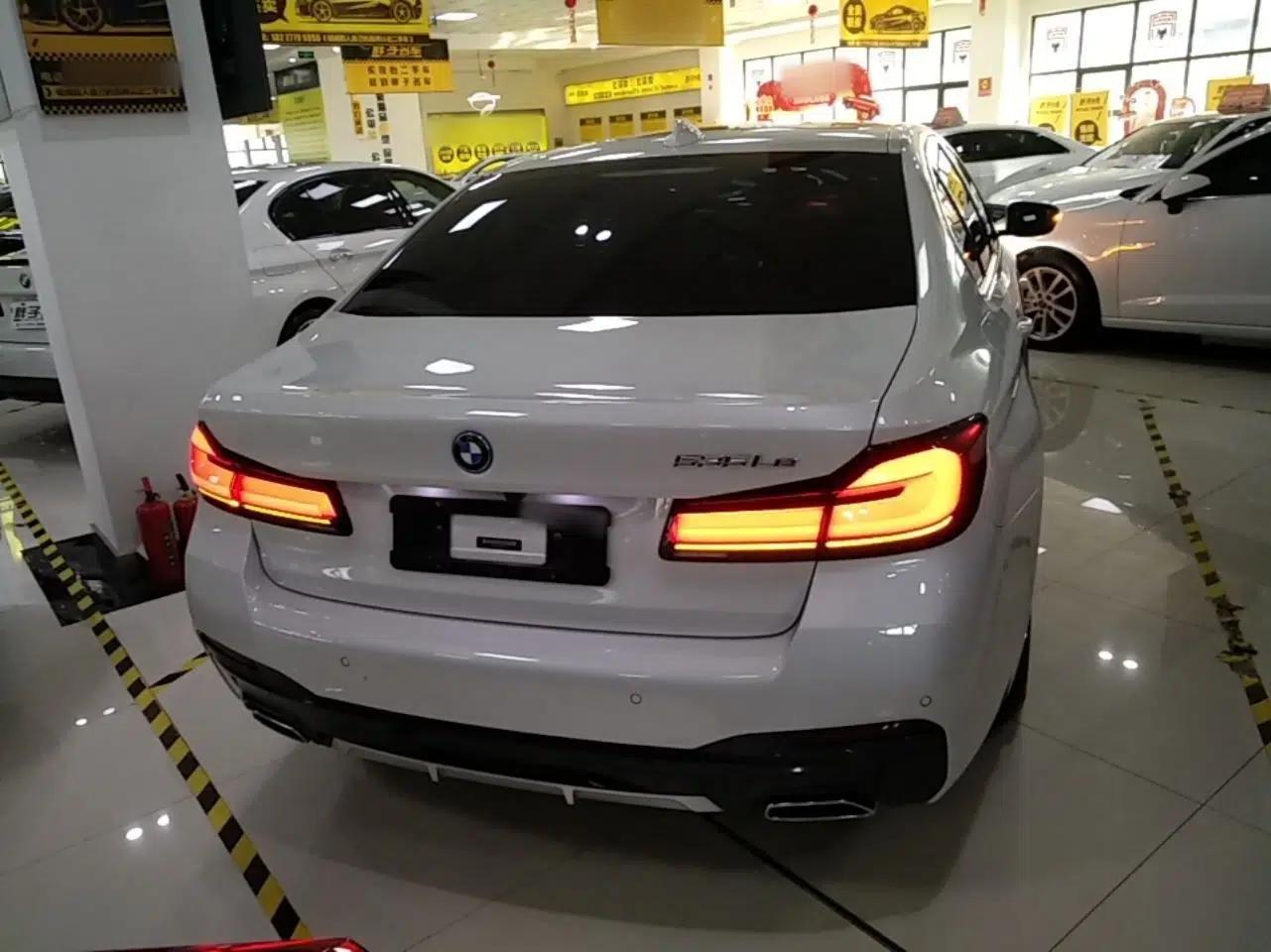 BMW 5 Series New Energy 2021 Restyled 535Le M Sport Package — миниатюра 5