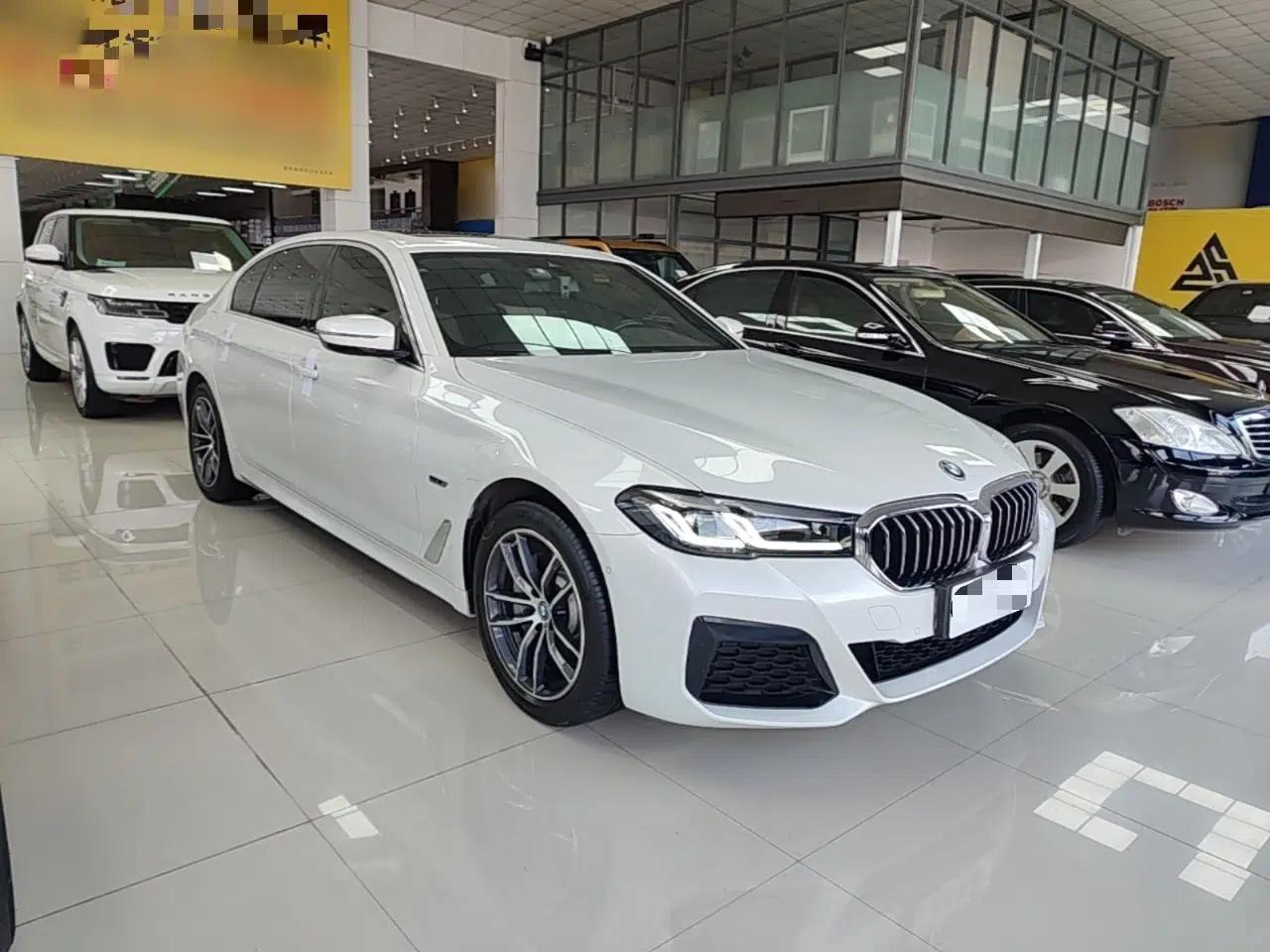 BMW 5 Series New Energy 2022 Restyled 535Le M Sport Package — миниатюра 3