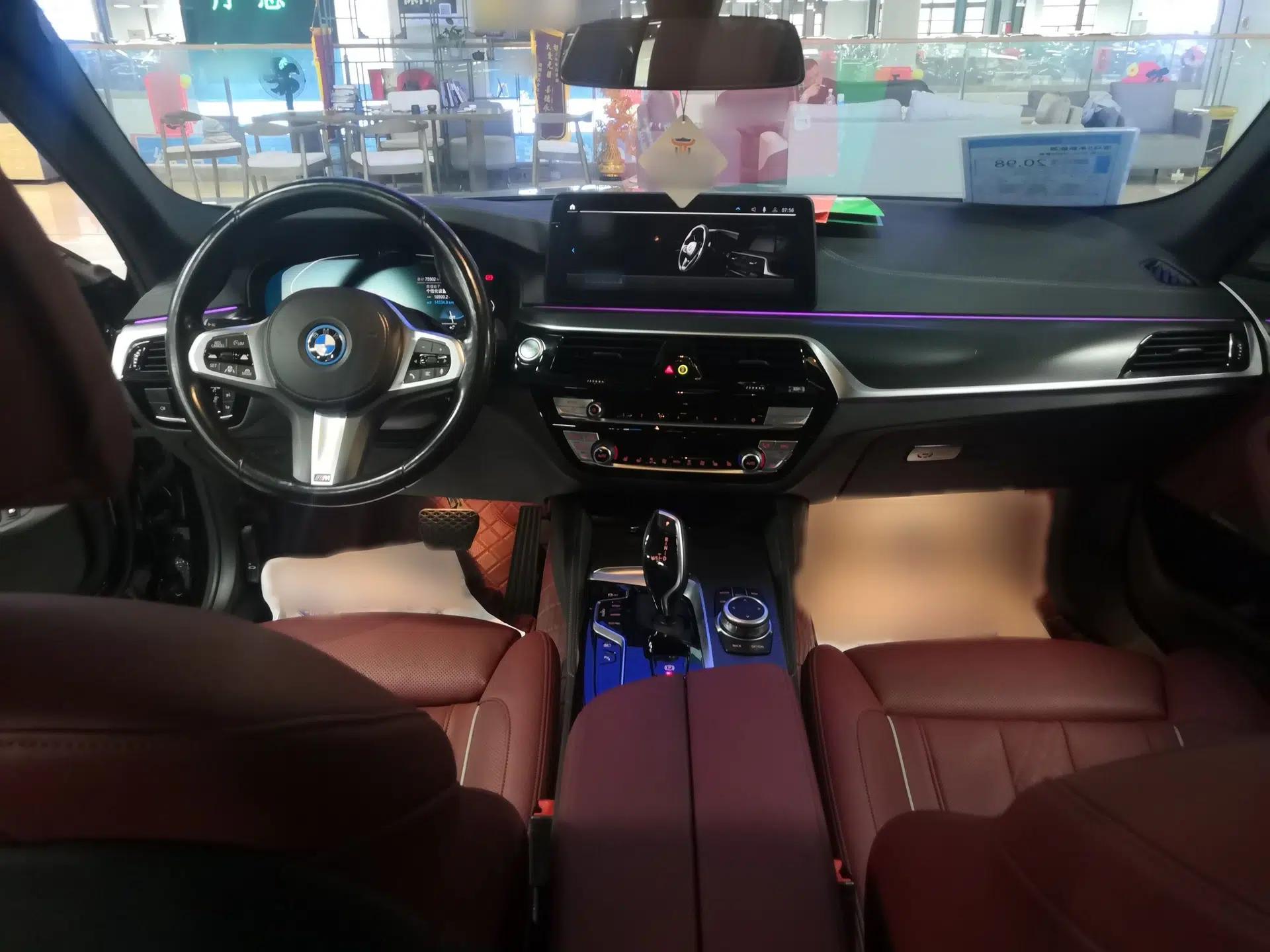 BMW 5 Series New Energy 2022 Second Facelift 535Le Pioneer Edition M Sport Package — миниатюра 11