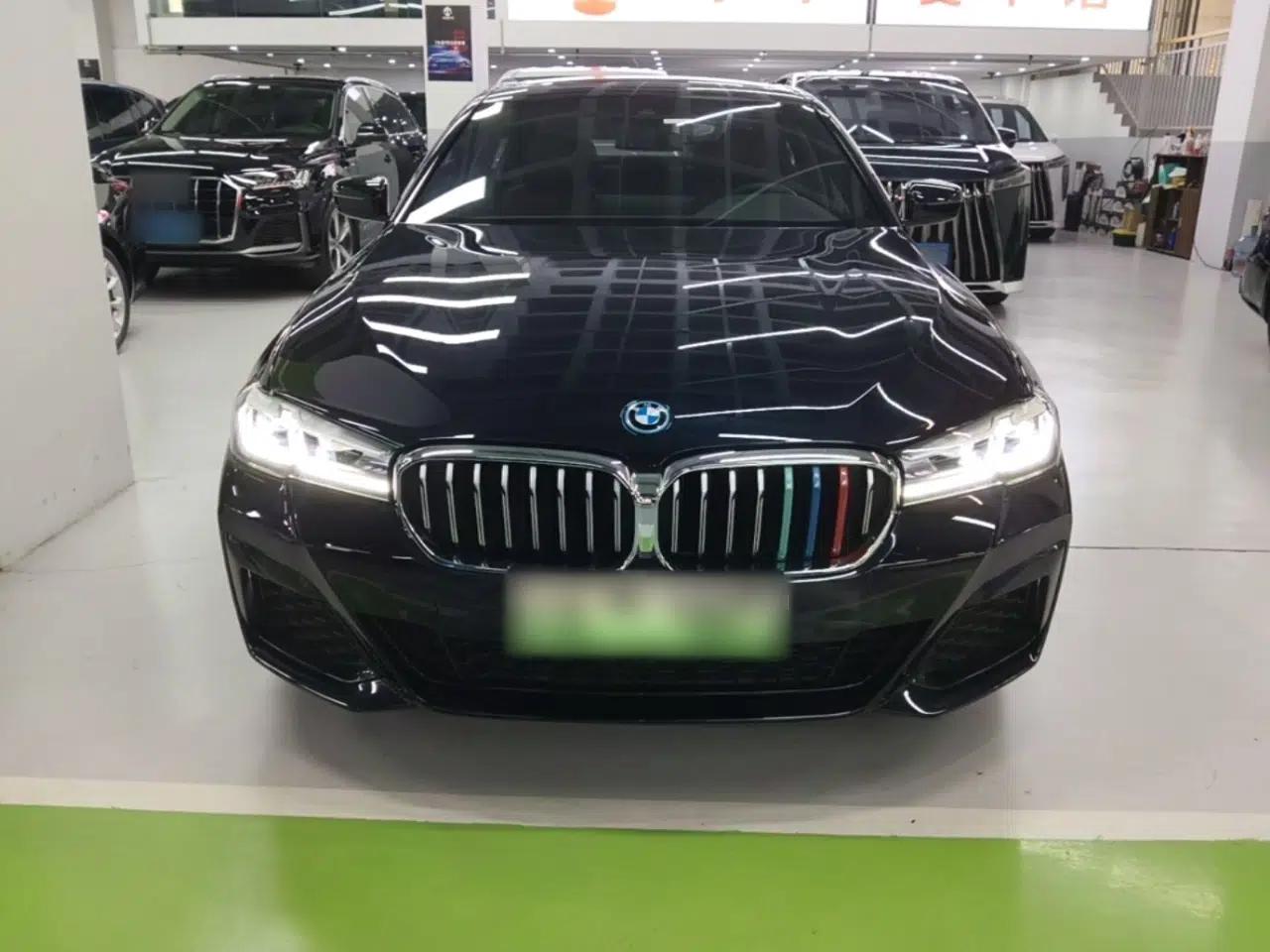 BMW 5 Series New Energy 2022 Restyled 535Le M Sport Package — миниатюра 2