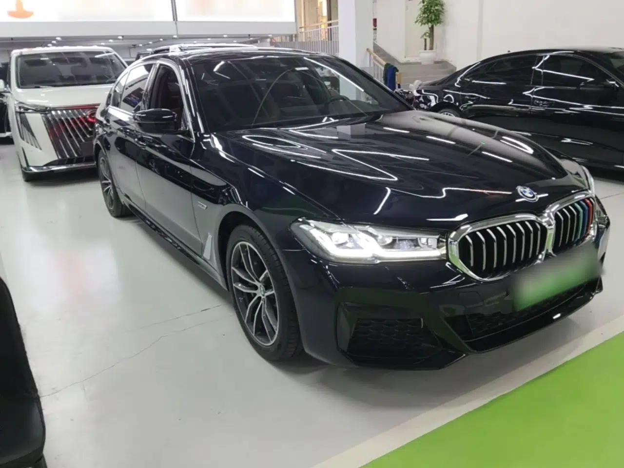 BMW 5 Series New Energy 2022 Restyled 535Le M Sport Package — миниатюра 3