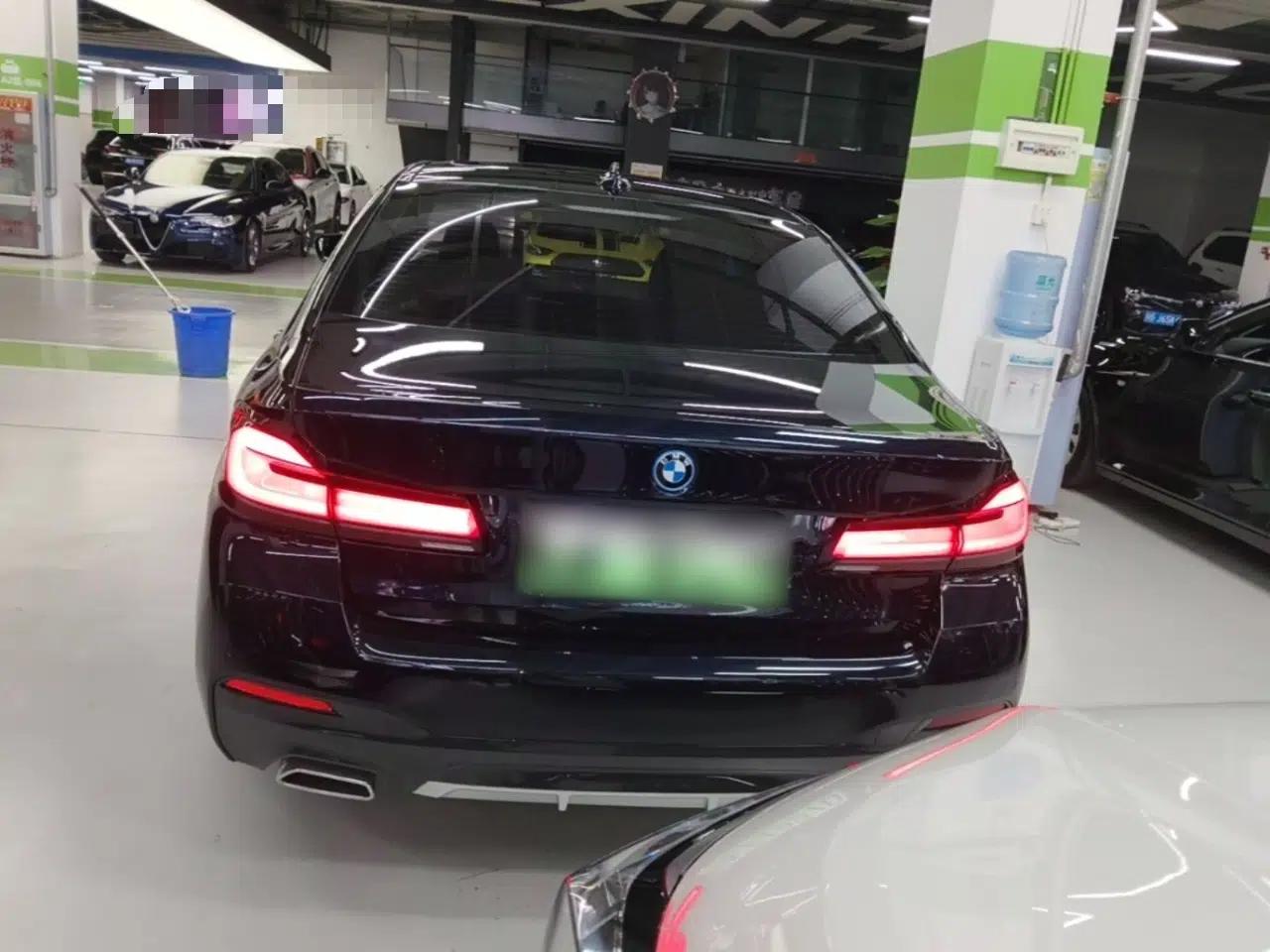 BMW 5 Series New Energy 2022 Restyled 535Le M Sport Package — миниатюра 5