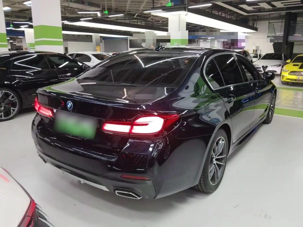 BMW 5 Series New Energy 2022 Restyled 535Le M Sport Package — миниатюра 6