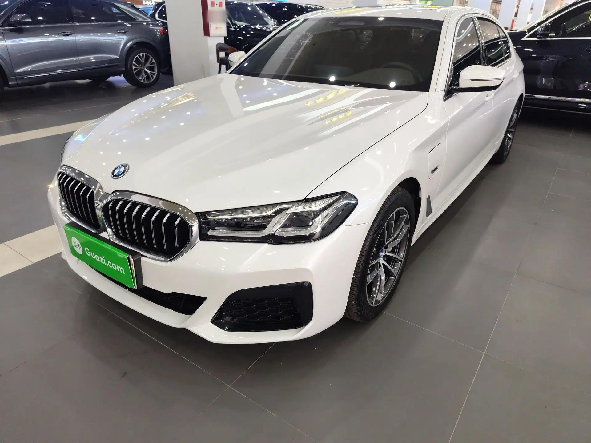 BMW 5 Series New Energy 2022 535Le M Sport Package — миниатюра 1