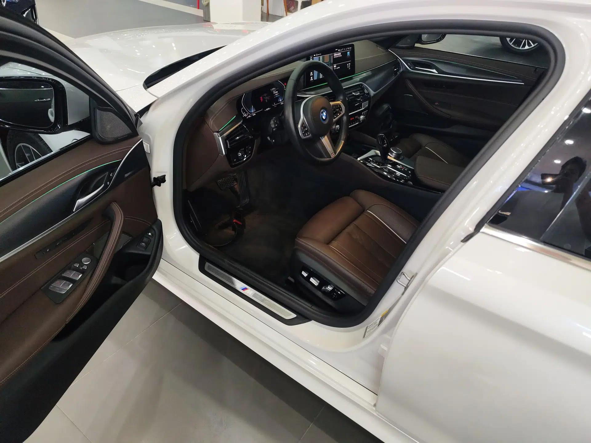 BMW 5 Series New Energy 2022 535Le M Sport Package — миниатюра 18