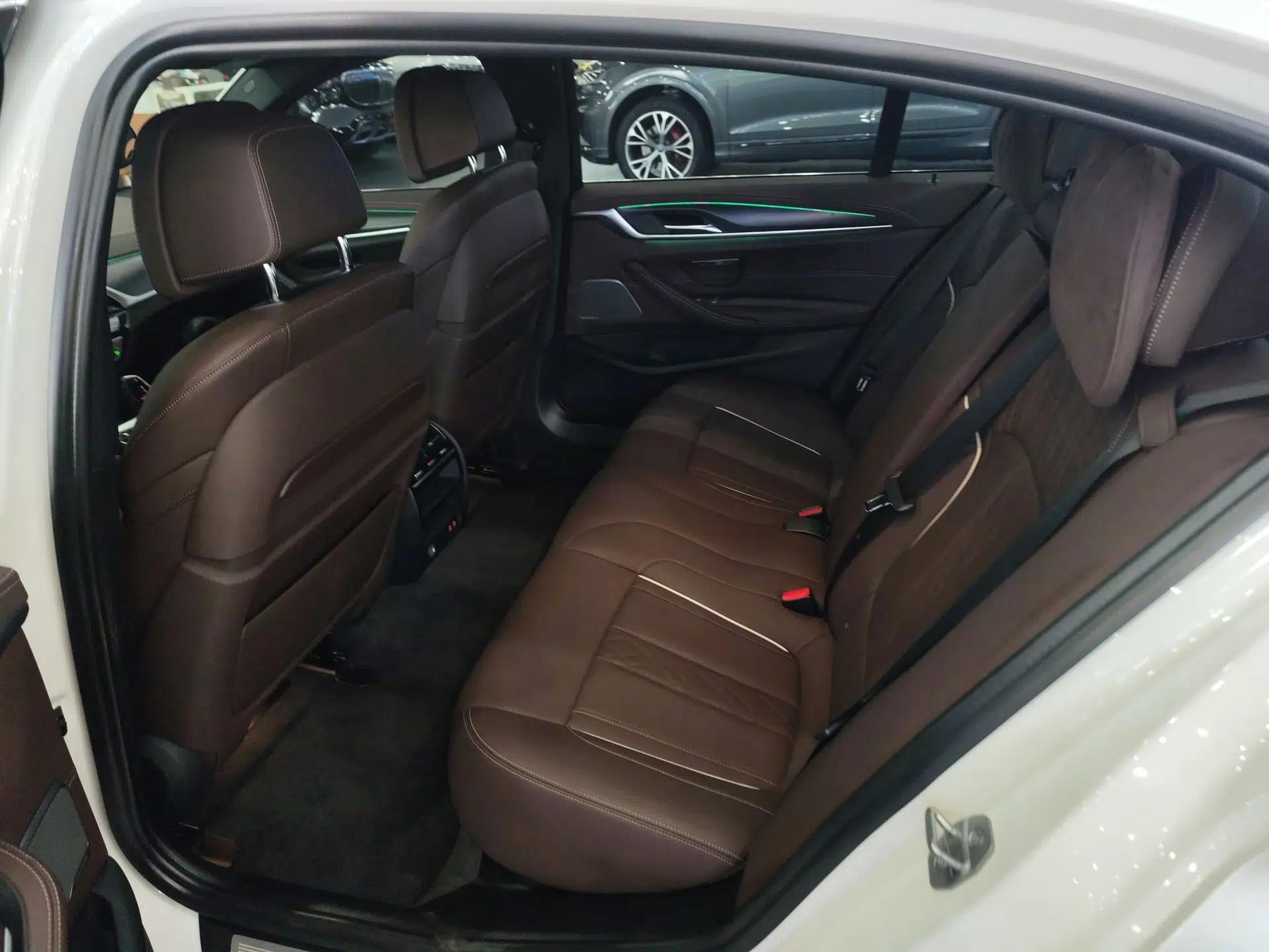 BMW 5 Series New Energy 2022 535Le M Sport Package — миниатюра 20