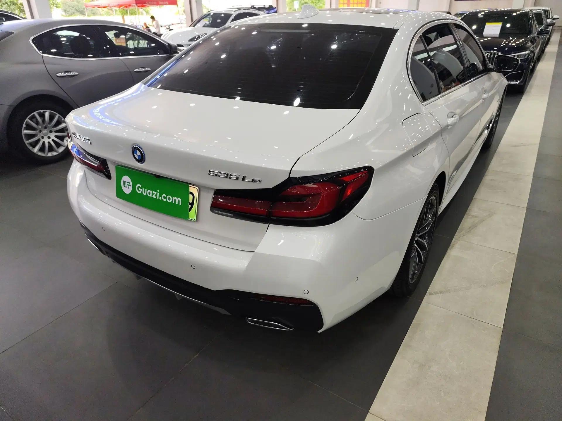 BMW 5 Series New Energy 2022 535Le M Sport Package — миниатюра 4