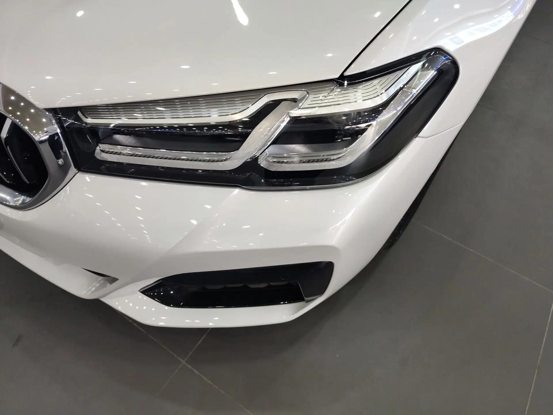 BMW 5 Series New Energy 2022 535Le M Sport Package — миниатюра 6