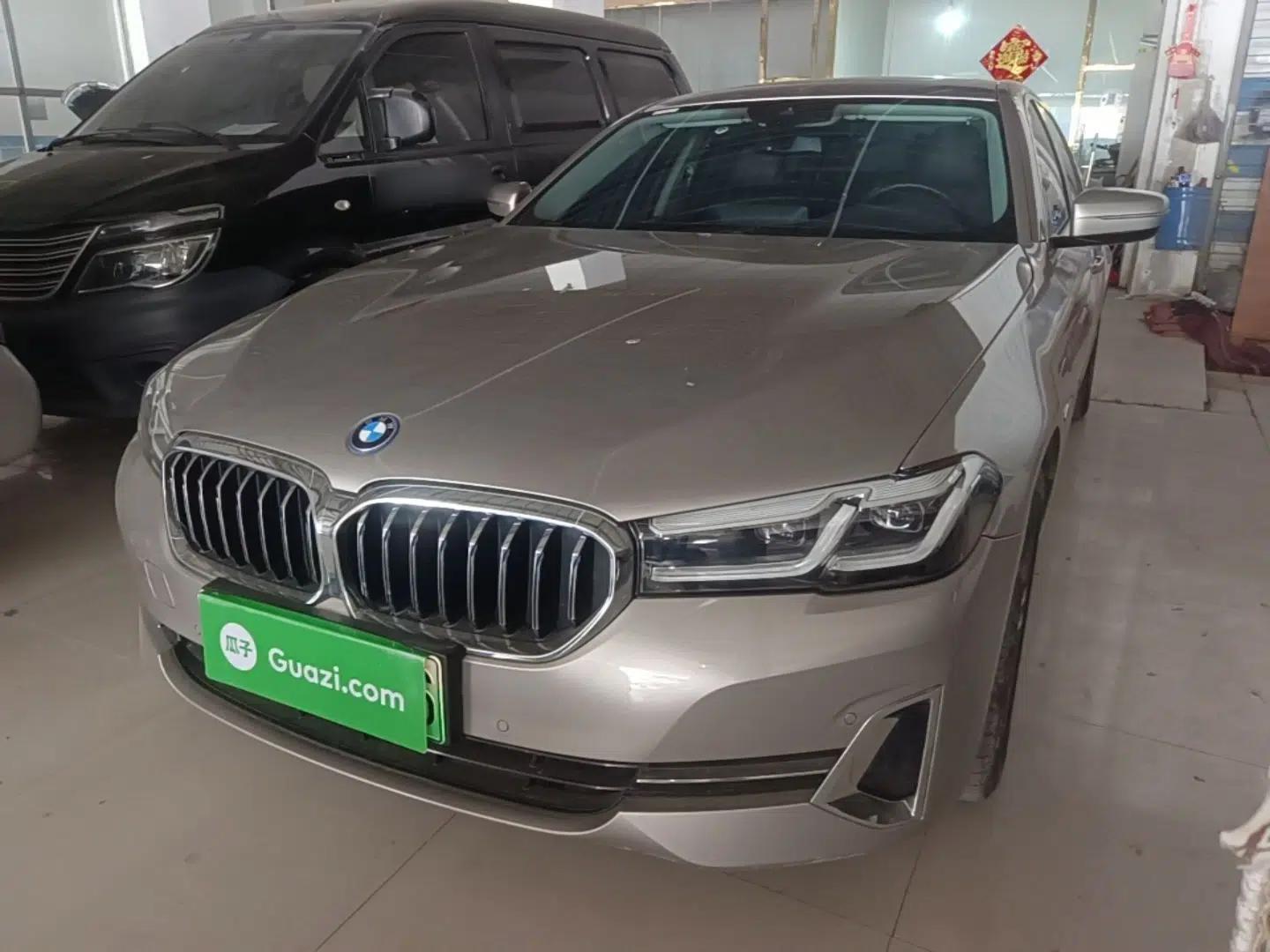 BMW 5 Series New Energy 2022 Second Facelift 535Le Luxury Package — миниатюра 1