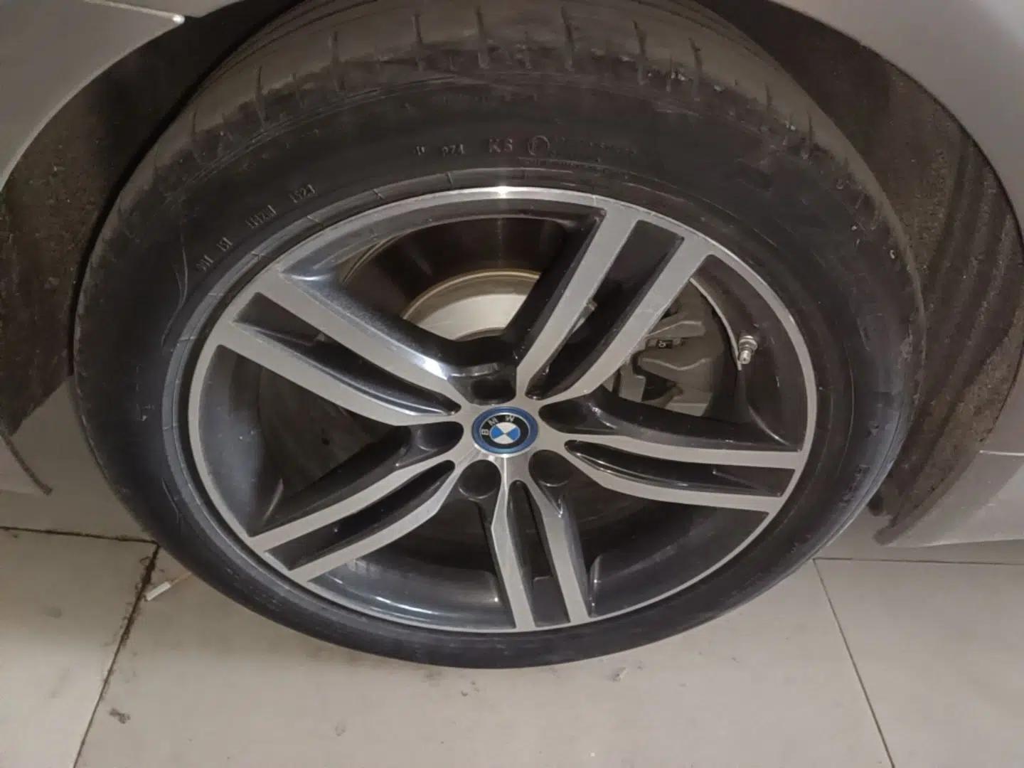 BMW 5 Series New Energy 2022 Second Facelift 535Le Luxury Package — миниатюра 16