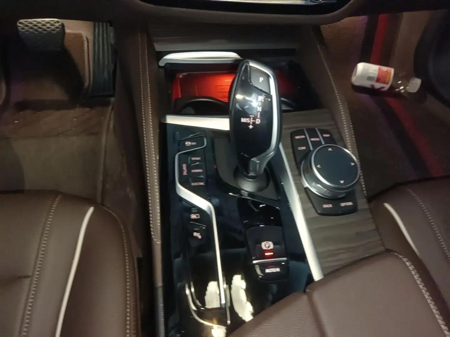 BMW 5 Series New Energy 2022 Second Facelift 535Le Luxury Package — миниатюра 21