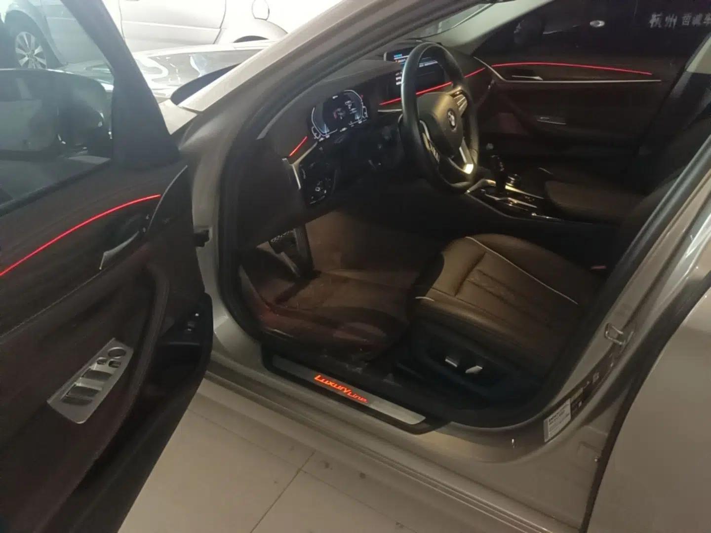 BMW 5 Series New Energy 2022 Second Facelift 535Le Luxury Package — миниатюра 23