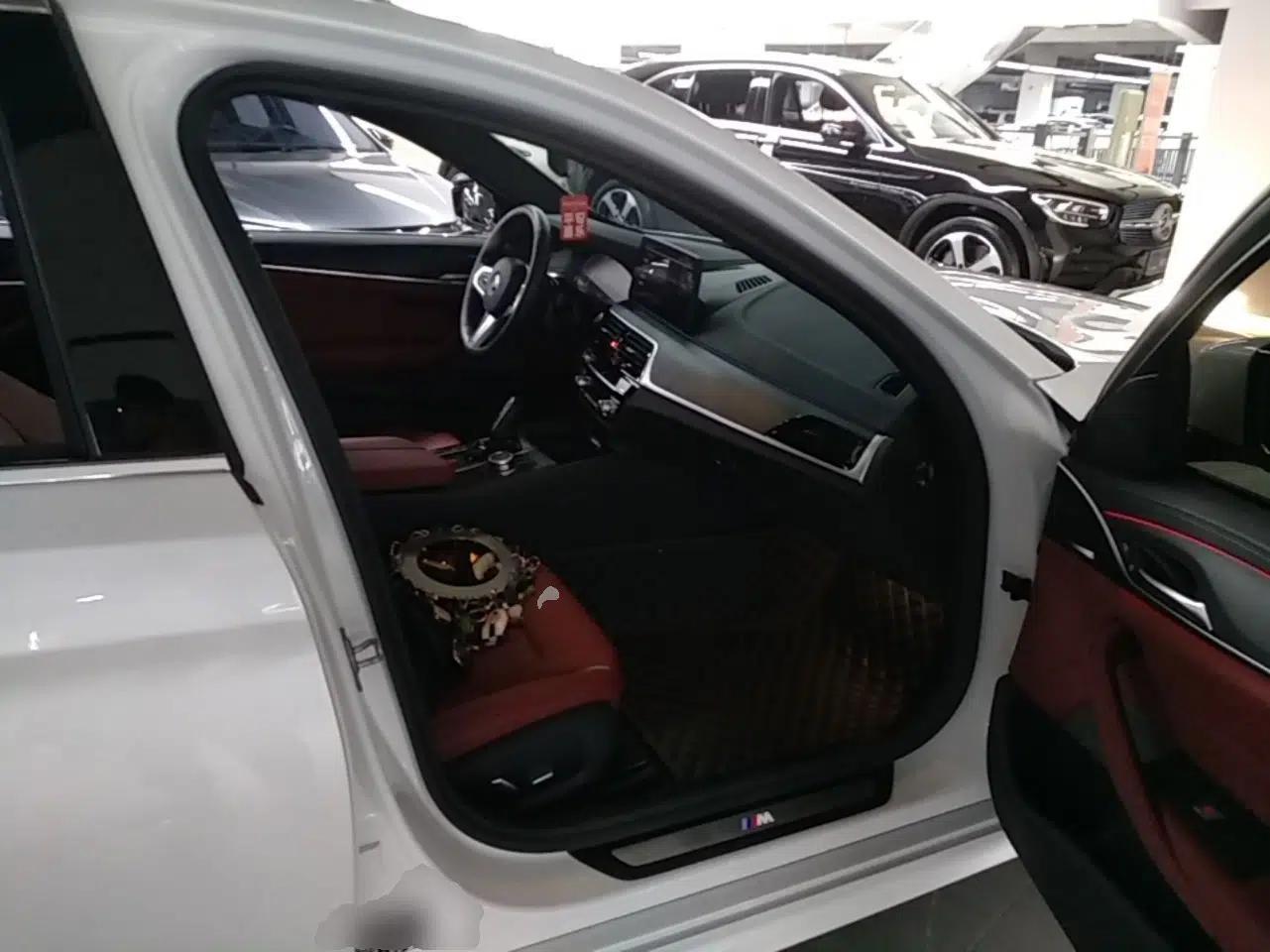 BMW 5 Series New Energy 2022 Restyled 535Le M Sport Package — миниатюра 19