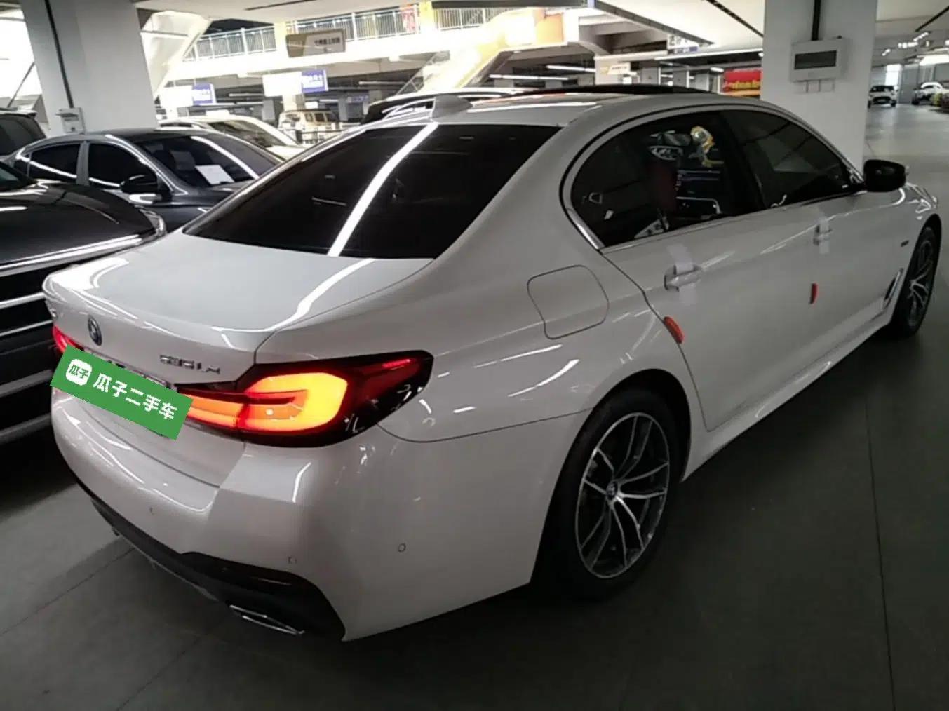 BMW 5 Series New Energy 2022 Restyled 535Le M Sport Package — миниатюра 6