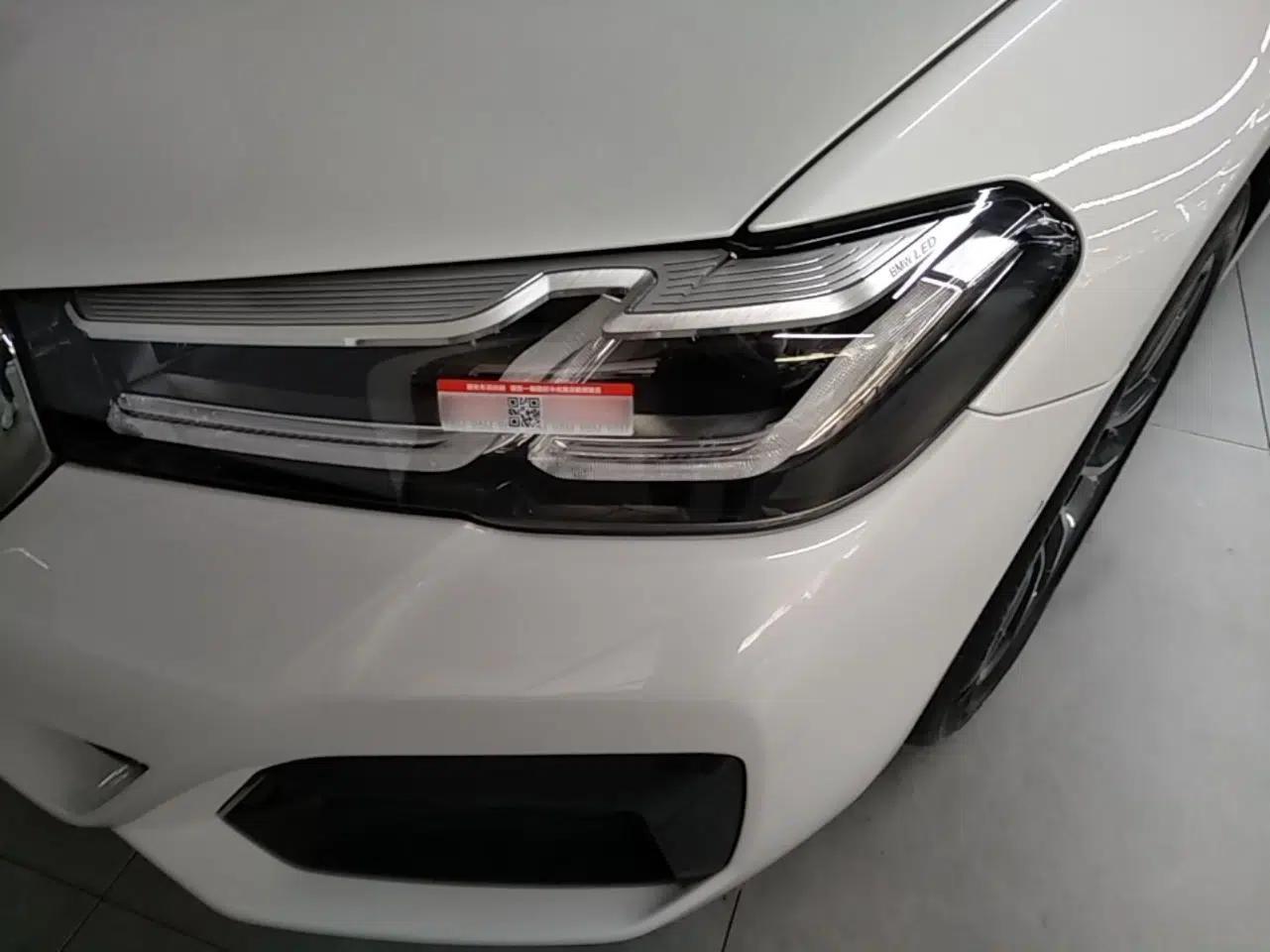 BMW 5 Series New Energy 2022 Restyled 535Le M Sport Package — миниатюра 8