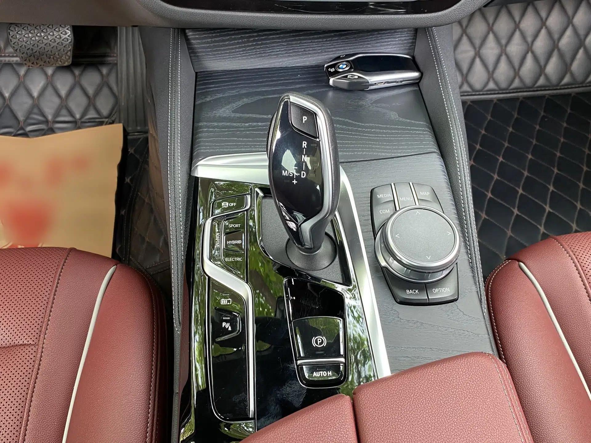 BMW 5 Series New Energy 2021 535Le M Sport Package — миниатюра 22