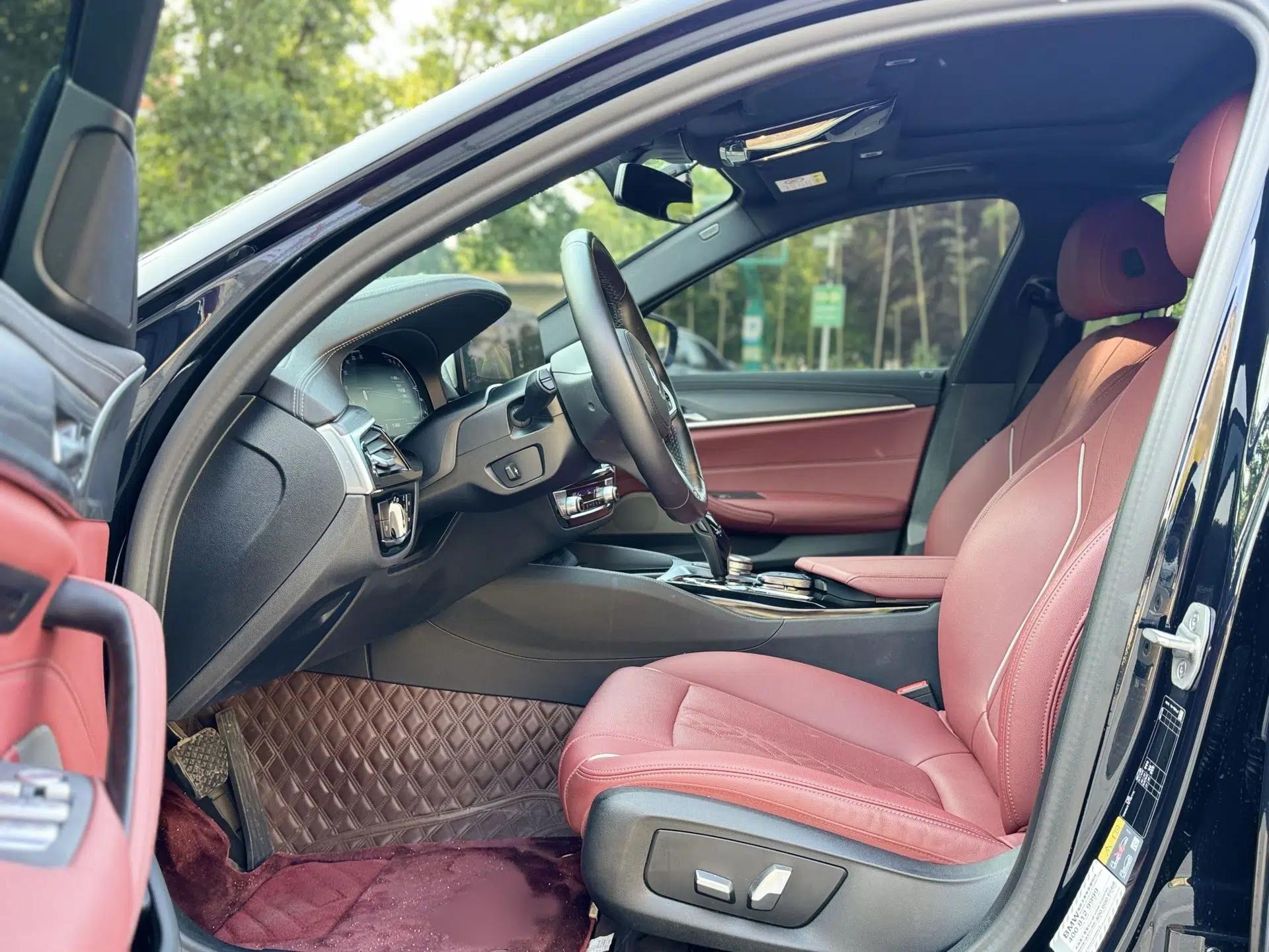 BMW 5 Series New Energy 2022 Restyled 535Le M Sport Package — миниатюра 19