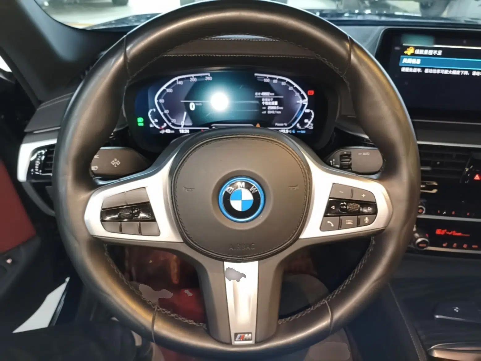 BMW 5 Series New Energy 2022 Restyled 535Le M Sport Package — миниатюра 9
