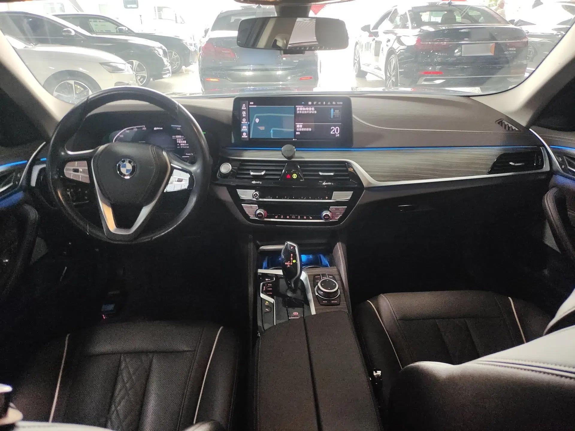 BMW 5 Series New Energy 2022 Updated Version 535Le Luxury Package — миниатюра 12
