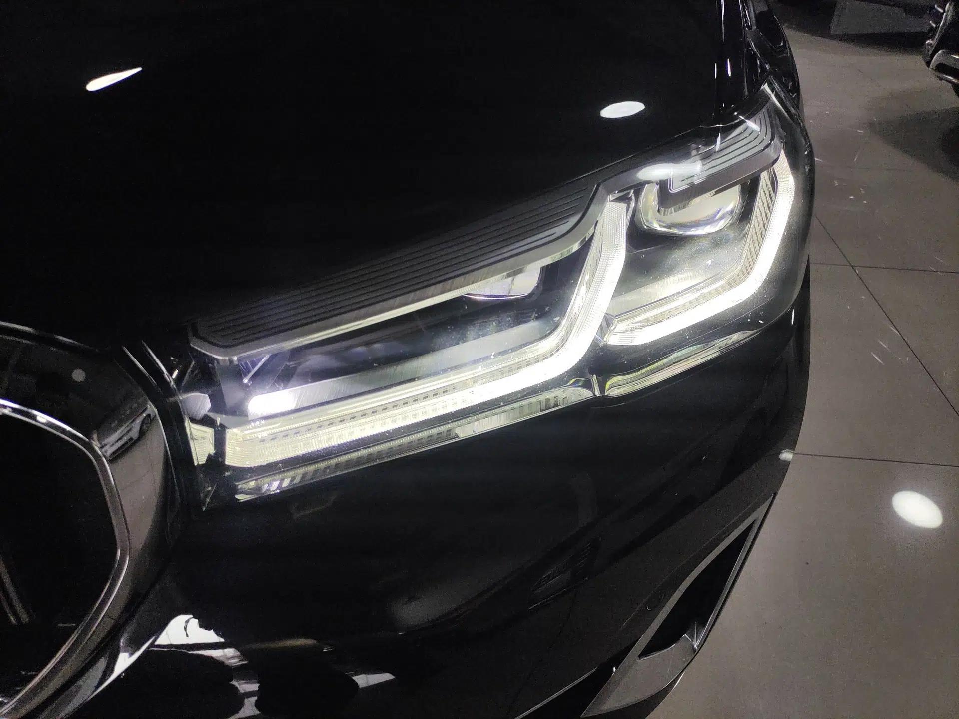 BMW 5 Series New Energy 2022 Updated Version 535Le Luxury Package — миниатюра 8