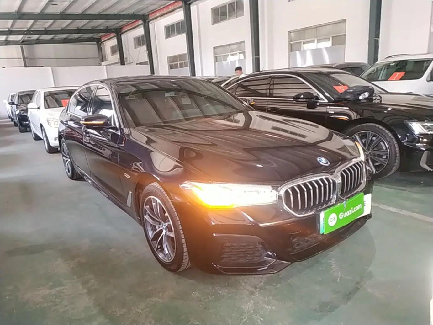 BMW 5 Series New Energy 2022 Restyled 535Le M Sport Package — миниатюра 3