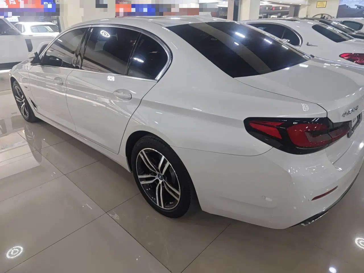 BMW 5 Series New Energy 2022 Updated Version 535Le Luxury Package — миниатюра 6