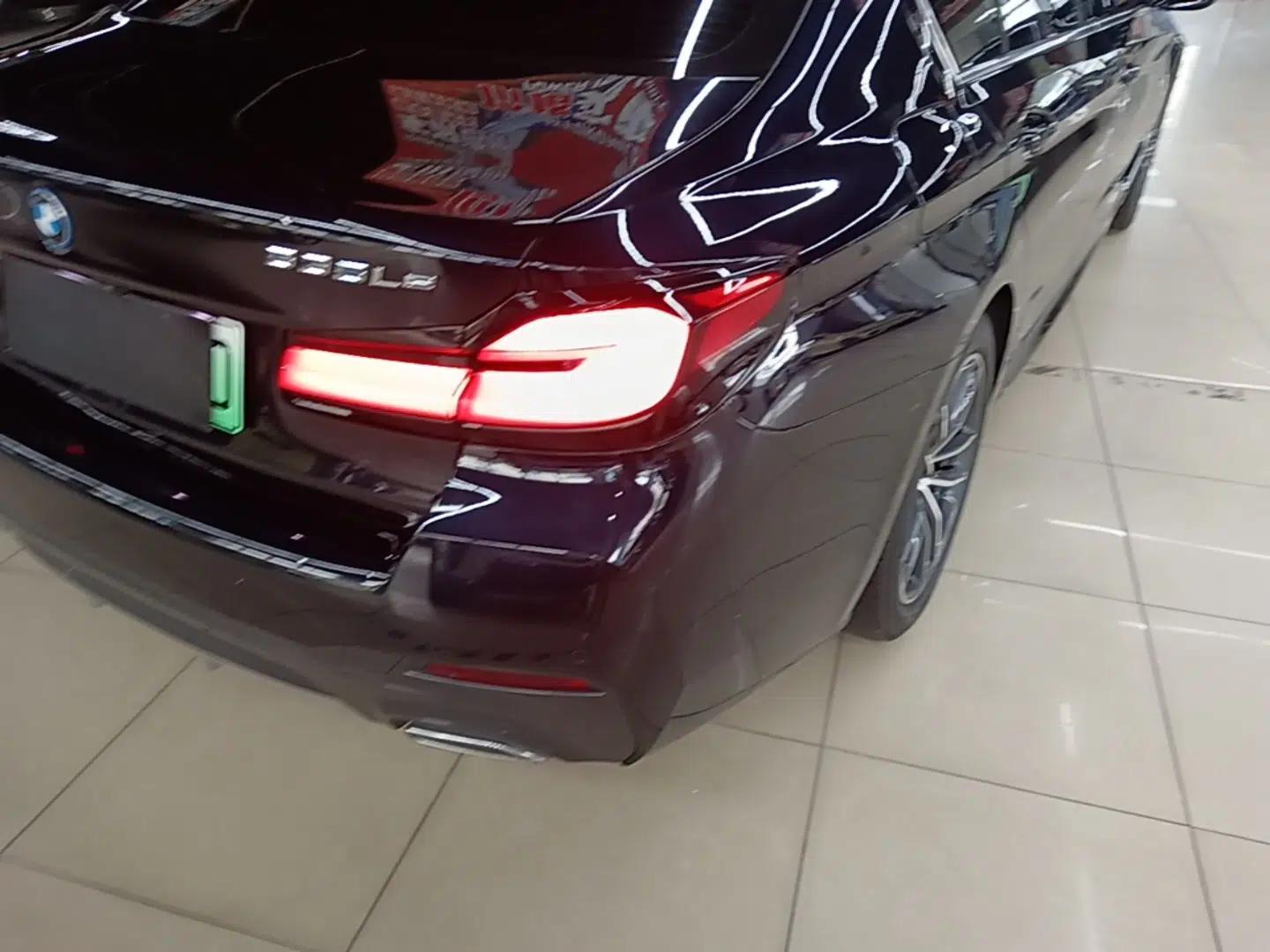 BMW 5 Series New Energy 2022 Restyled 535Le M Sport Package — миниатюра 9