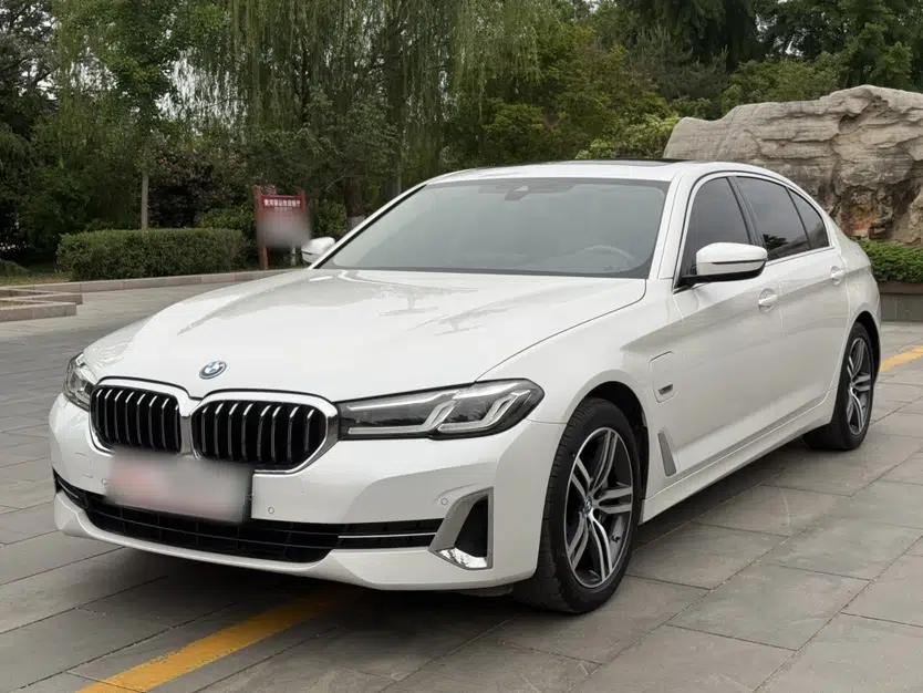 BMW 5 Series New Energy 2022 Restyled 535Le M Sport Package — миниатюра 1