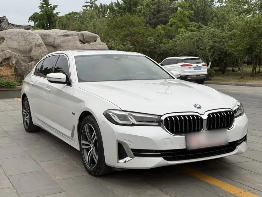 BMW 5 Series New Energy 2022 Restyled 535Le M Sport Package — миниатюра 13