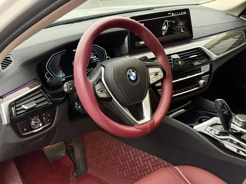 BMW 5 Series New Energy 2022 Restyled 535Le M Sport Package — миниатюра 41