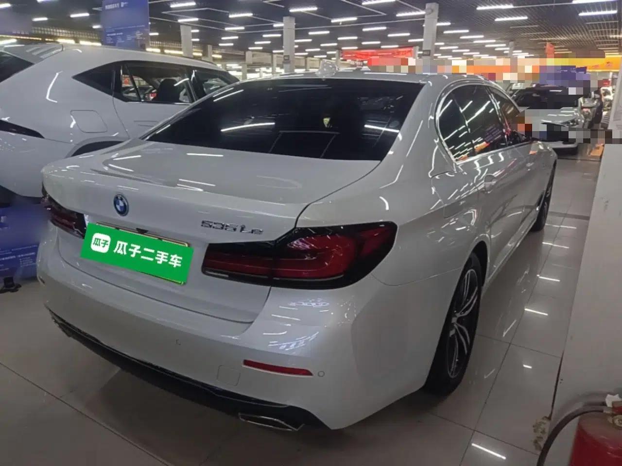 BMW 5 Series New Energy 2022 Restyled 535Le M Sport Package — миниатюра 6