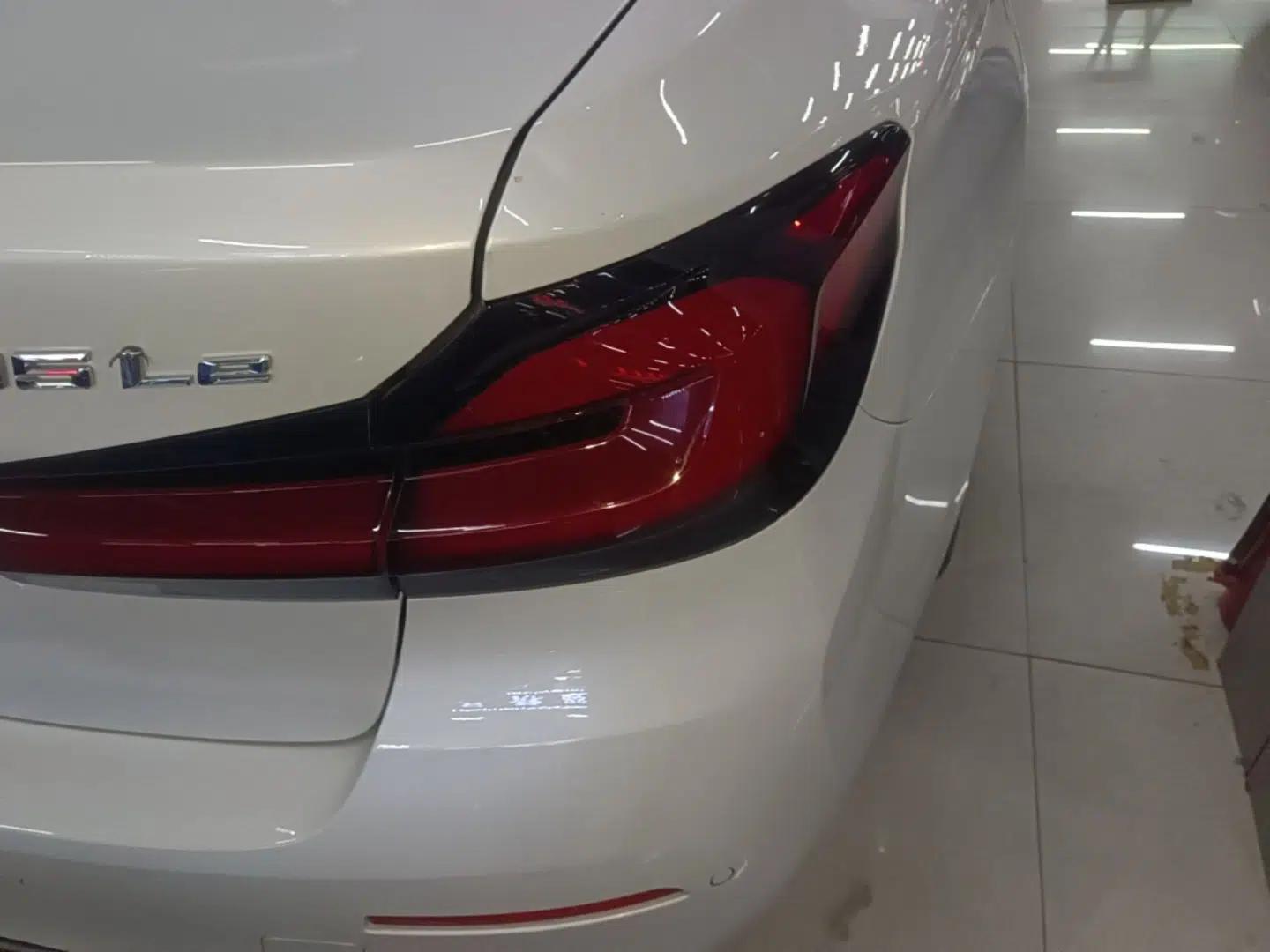 BMW 5 Series New Energy 2022 Restyled 535Le M Sport Package — миниатюра 9