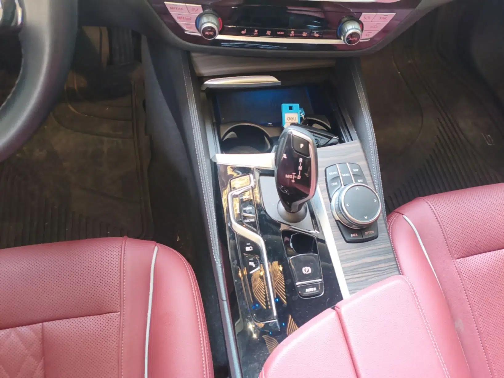 BMW 5 Series New Energy 2022 Second Facelift 535Le Luxury Package — миниатюра 16