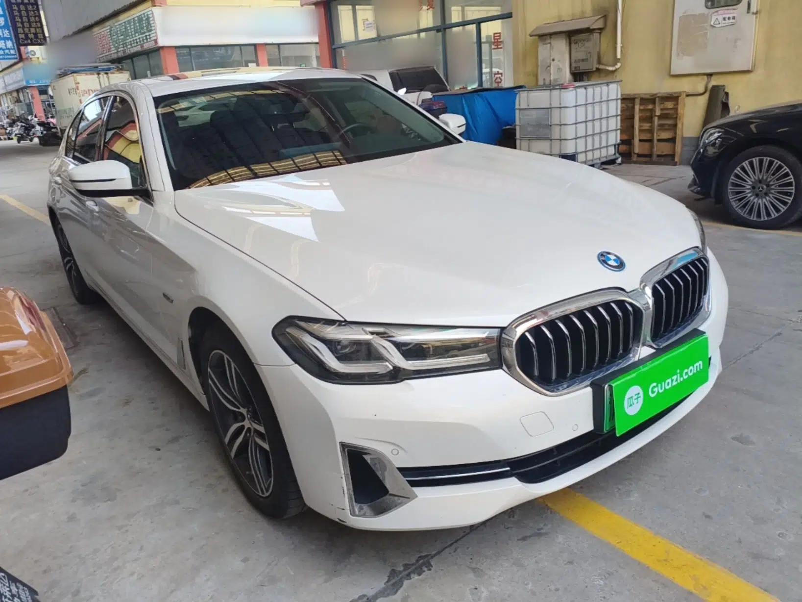BMW 5 Series New Energy 2022 Second Facelift 535Le Luxury Package — миниатюра 3