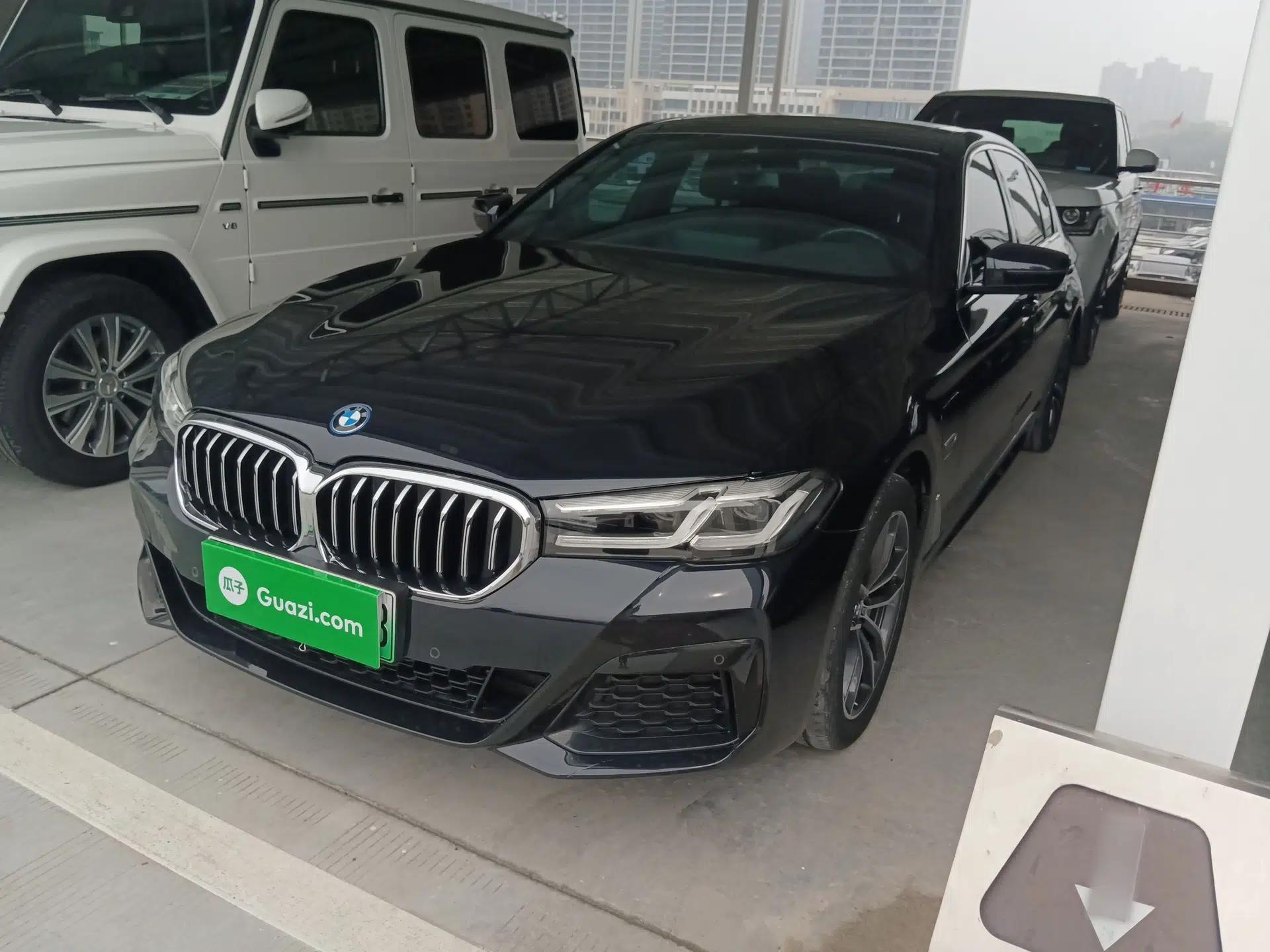 BMW 5 Series New Energy 2022 535Le M Sport Package — миниатюра 1