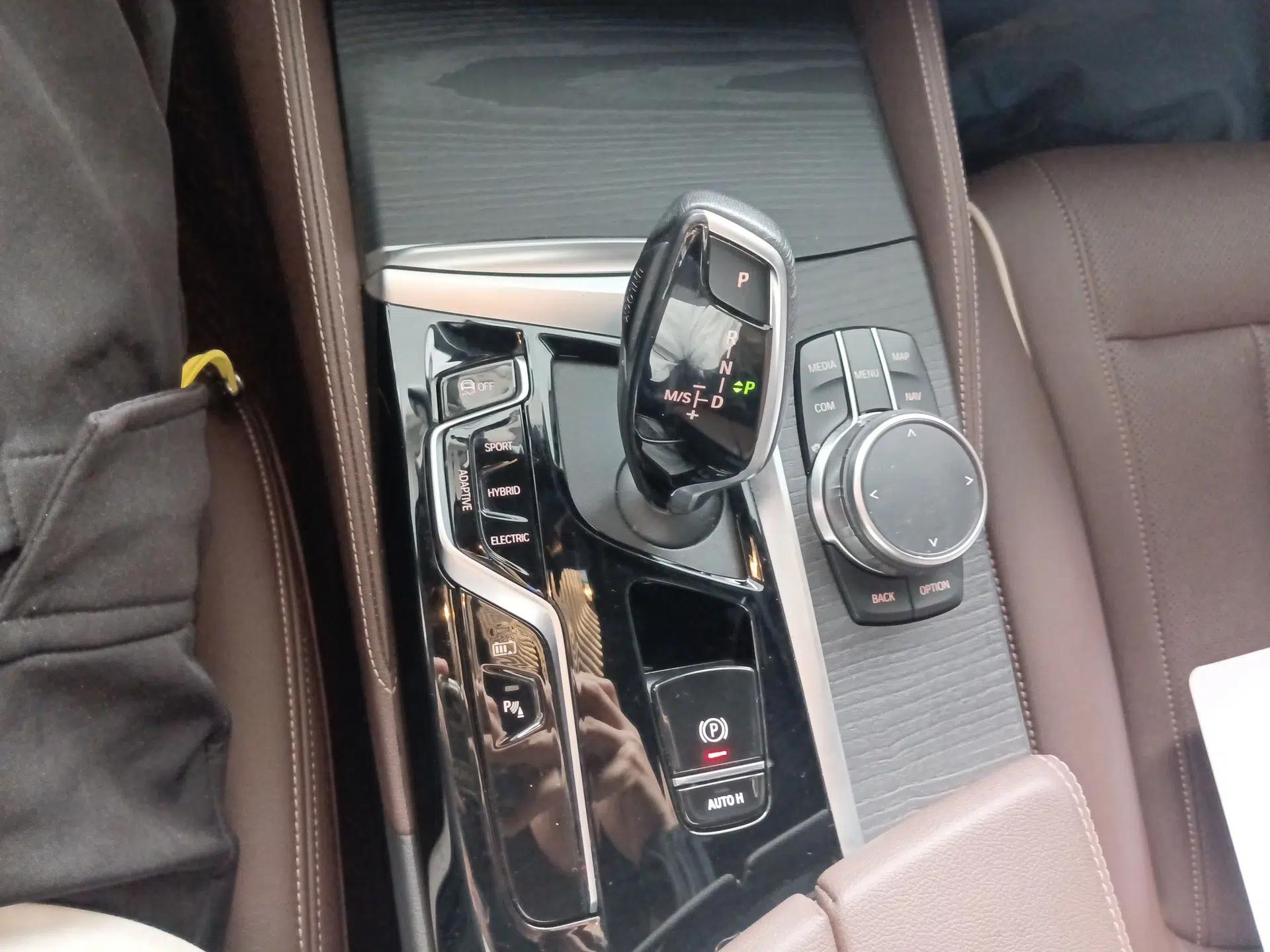 BMW 5 Series New Energy 2022 535Le M Sport Package — миниатюра 16