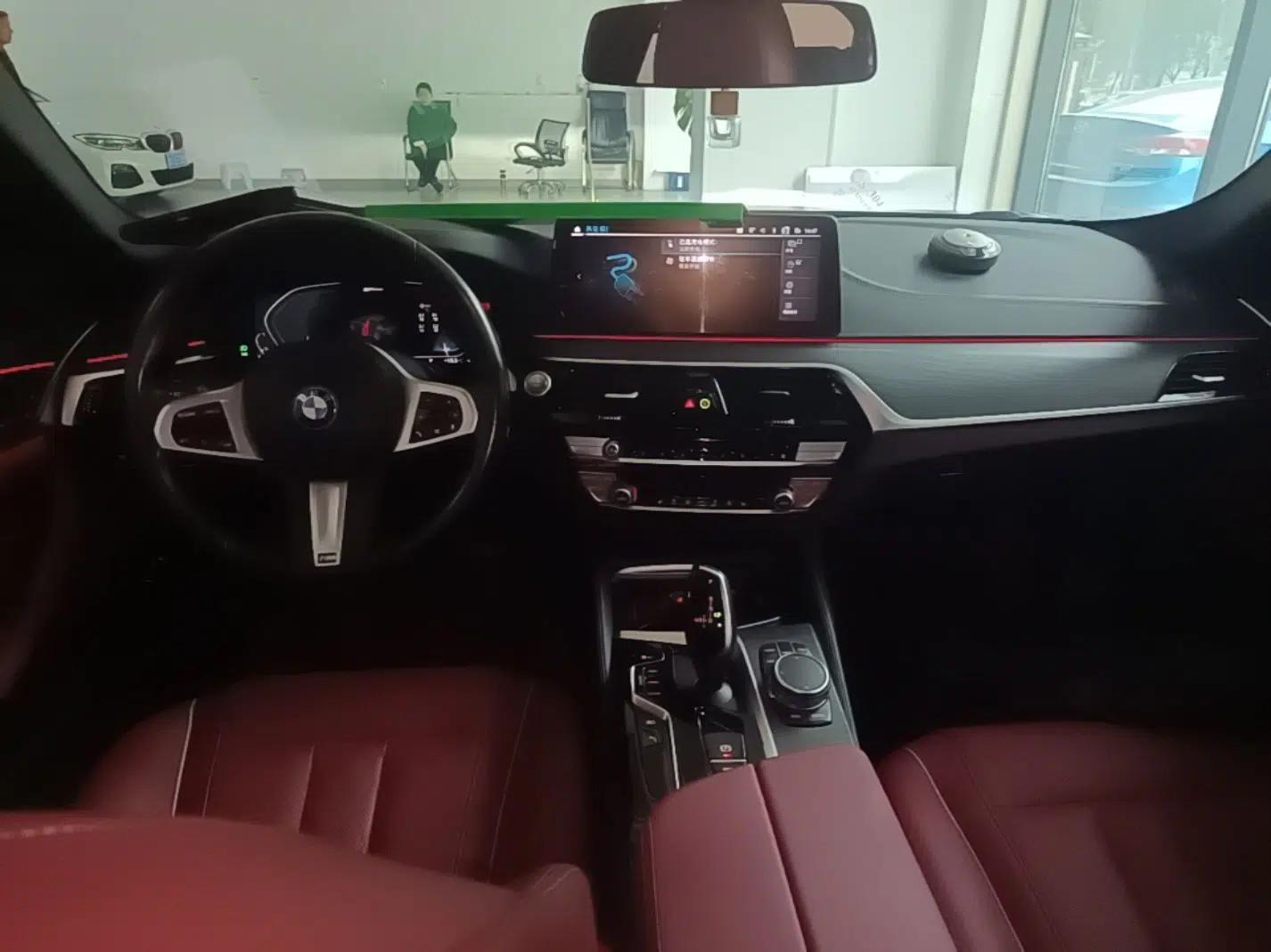 BMW 5 Series New Energy 2022 Second Facelift 535Le M Sport Package — миниатюра 12