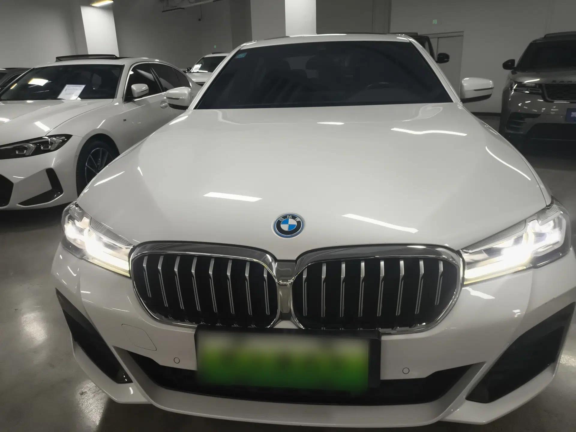 BMW 5 Series New Energy 2022 Restyled 535Le M Sport Package — миниатюра 2