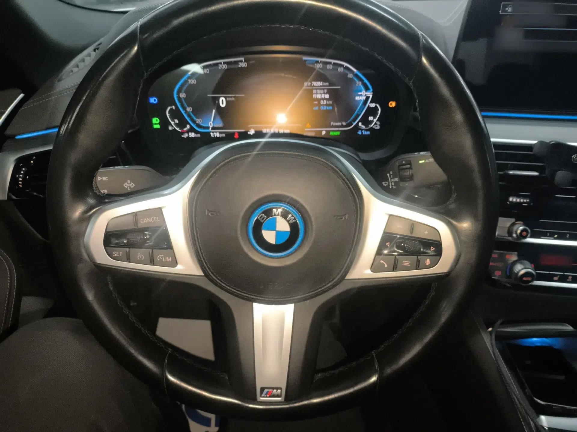 BMW 5 Series New Energy 2022 Restyled 535Le M Sport Package — миниатюра 18