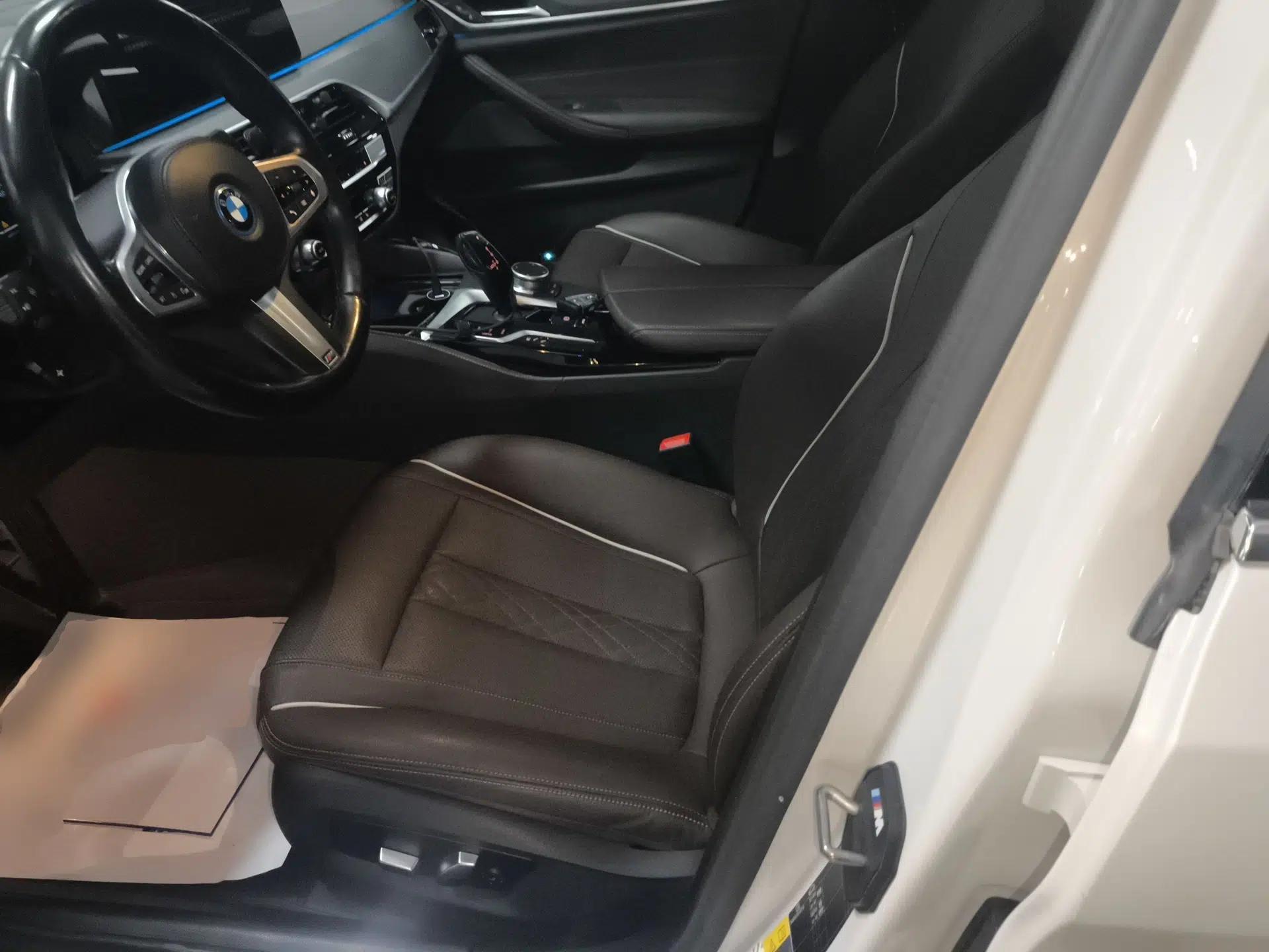 BMW 5 Series New Energy 2022 Restyled 535Le M Sport Package — миниатюра 22