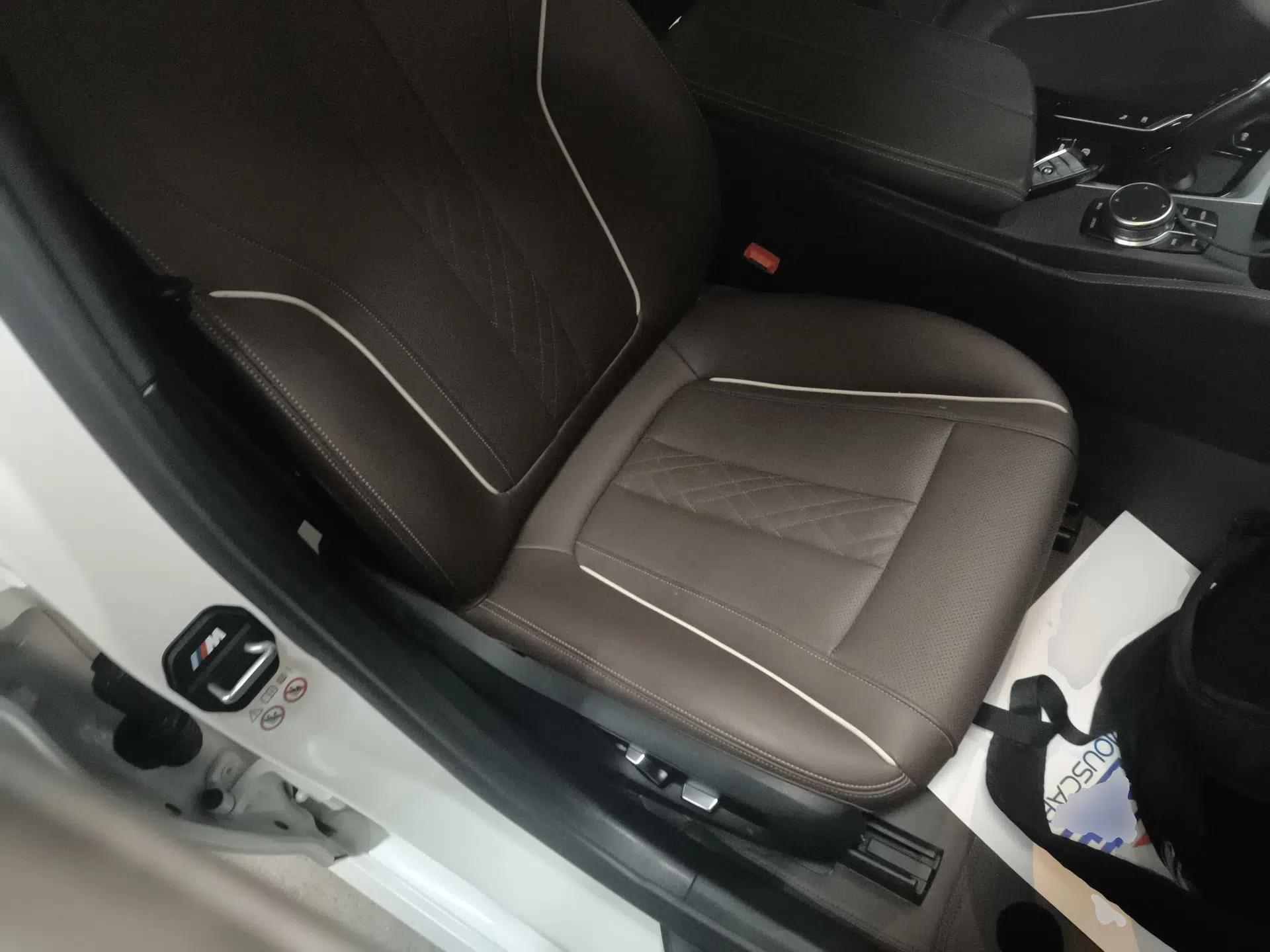 BMW 5 Series New Energy 2022 Restyled 535Le M Sport Package — миниатюра 24