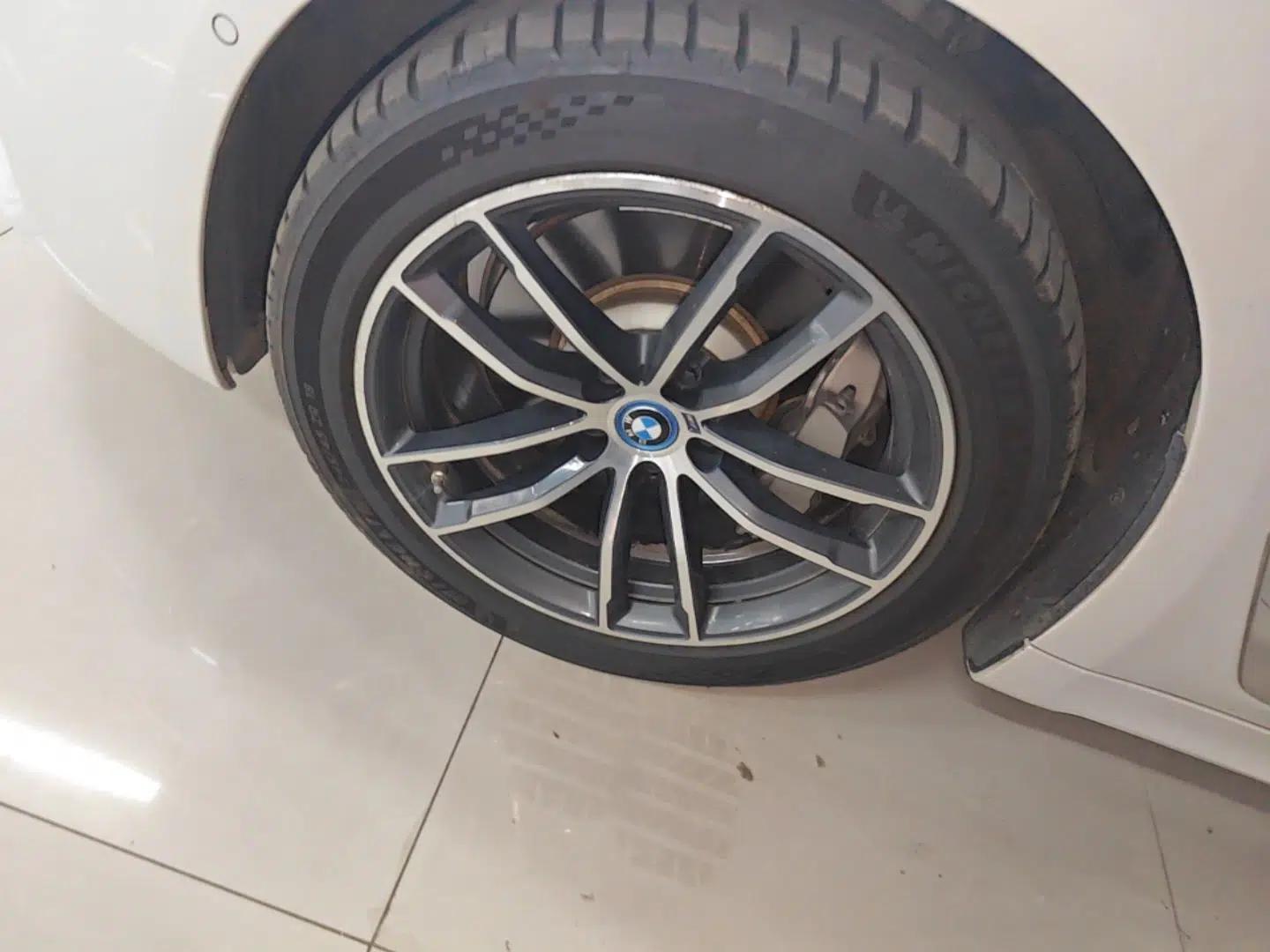 BMW 5 Series New Energy 2022 Second Facelift 535Le M Sport Package — миниатюра 15