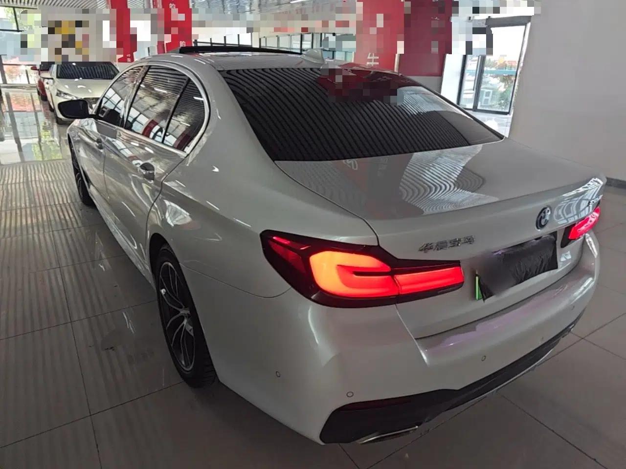 BMW 5 Series New Energy 2022 Second Facelift 535Le M Sport Package — миниатюра 4